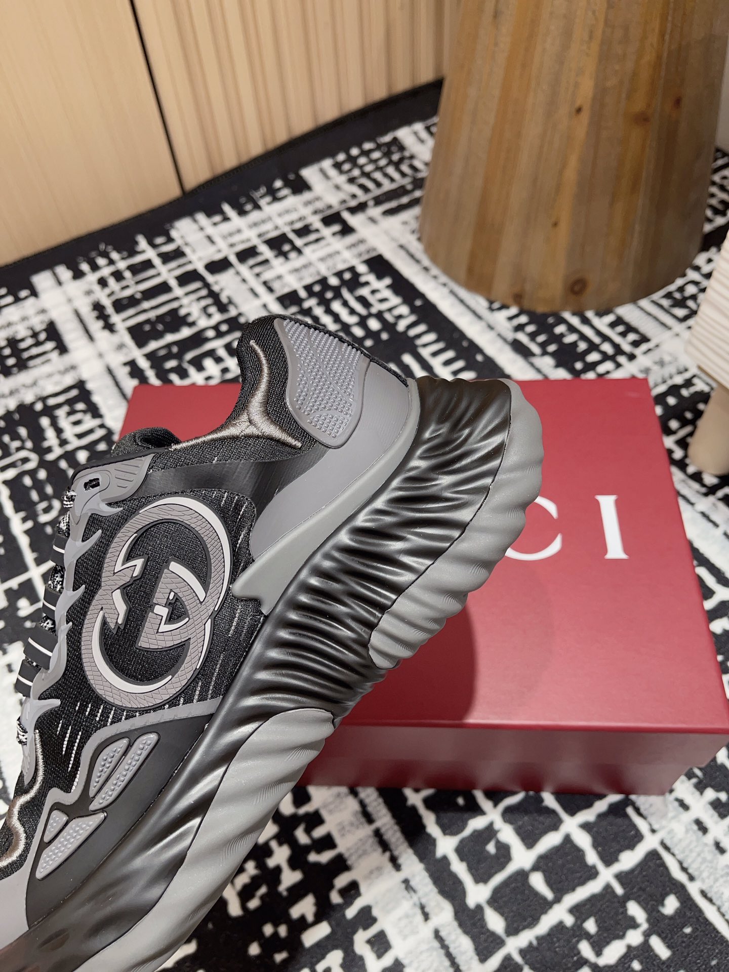 Gucci Ripple Sneakers