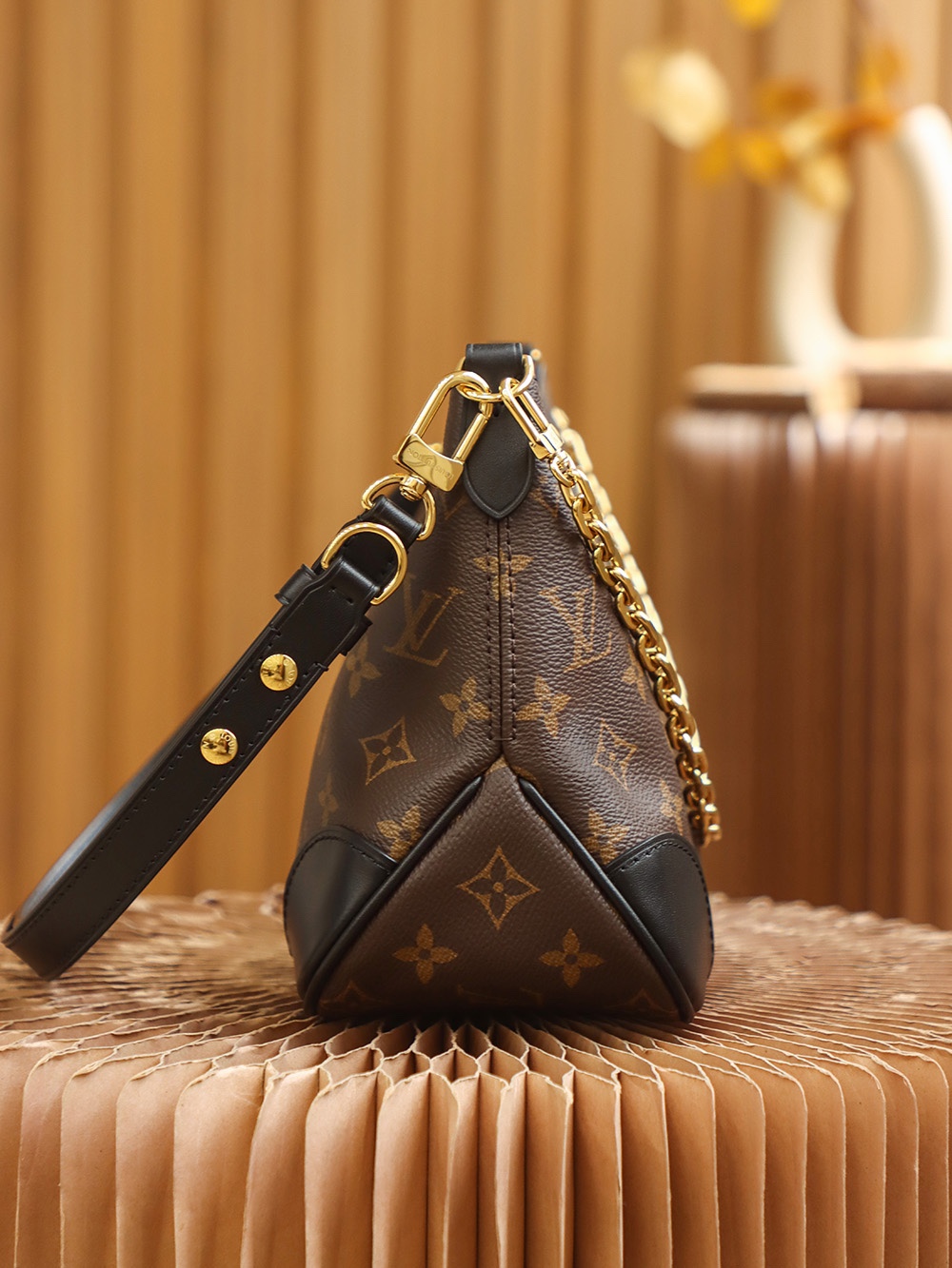 Louis Vuitton Classic Vintage-Inspired Underarm Bag