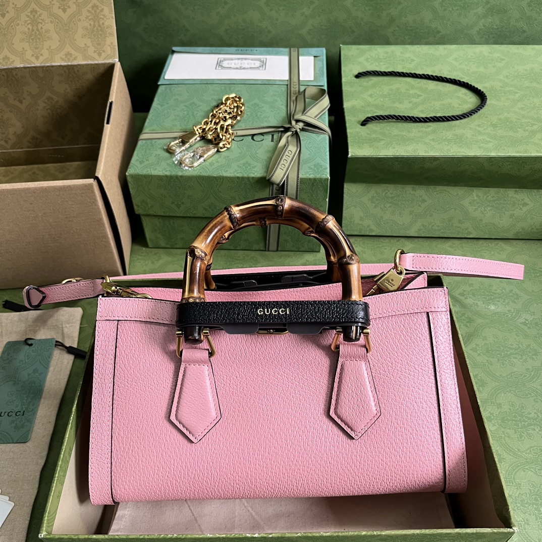 Gucci Elegant Pink Leather Crossbody & Handbag