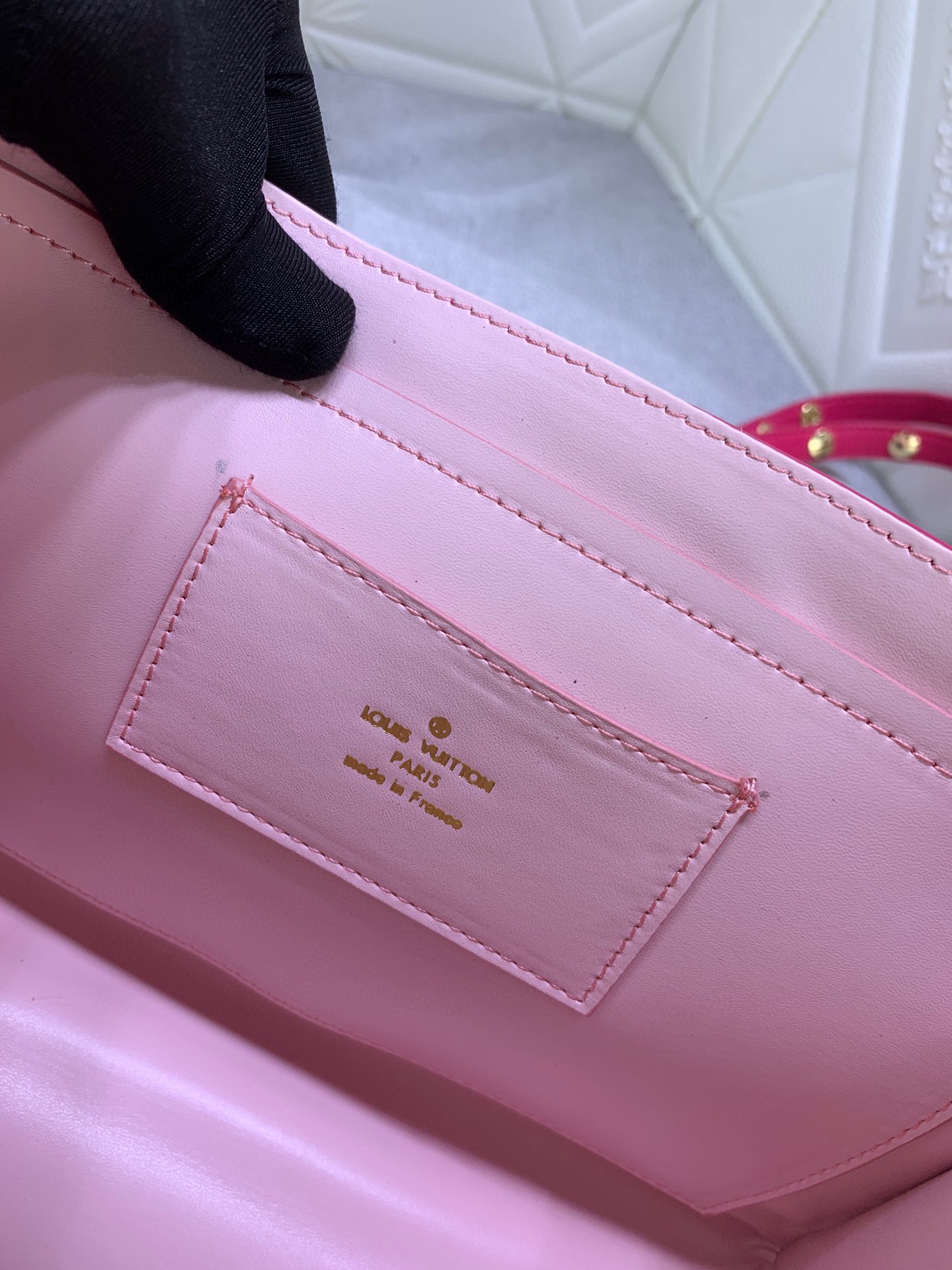 Louis Vuitton Stylish Versatile Leather Crossbody/Shoulder Bag