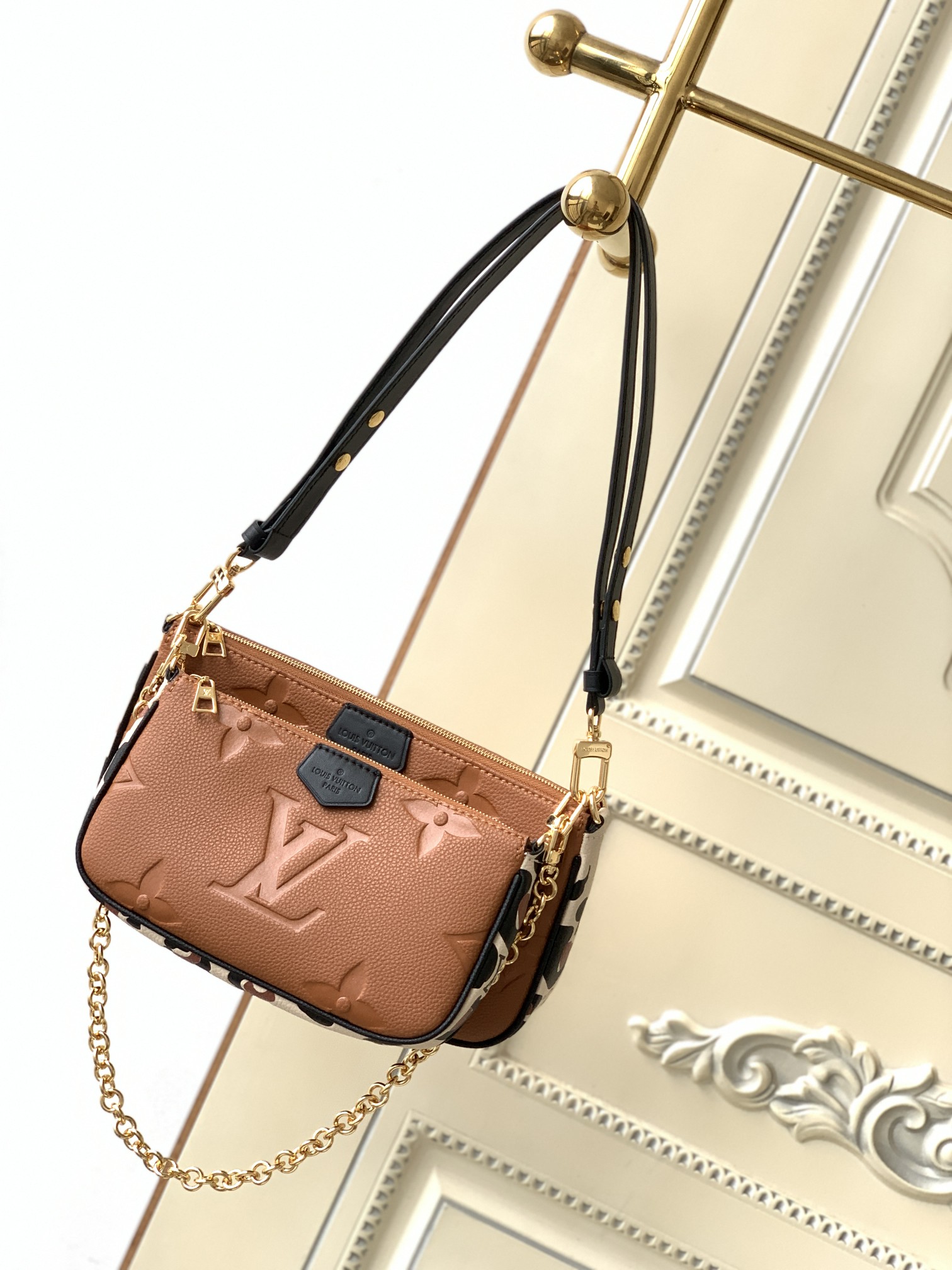 Louis Vuitton Classic Vintage-Inspired Crossbody/Shoulder Bag
