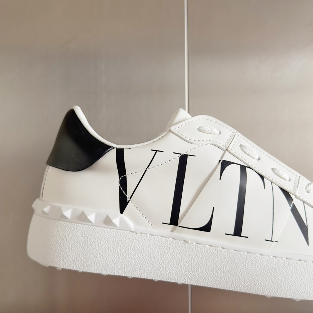 Valentino Rockstud Untitled Spike White Sneakers