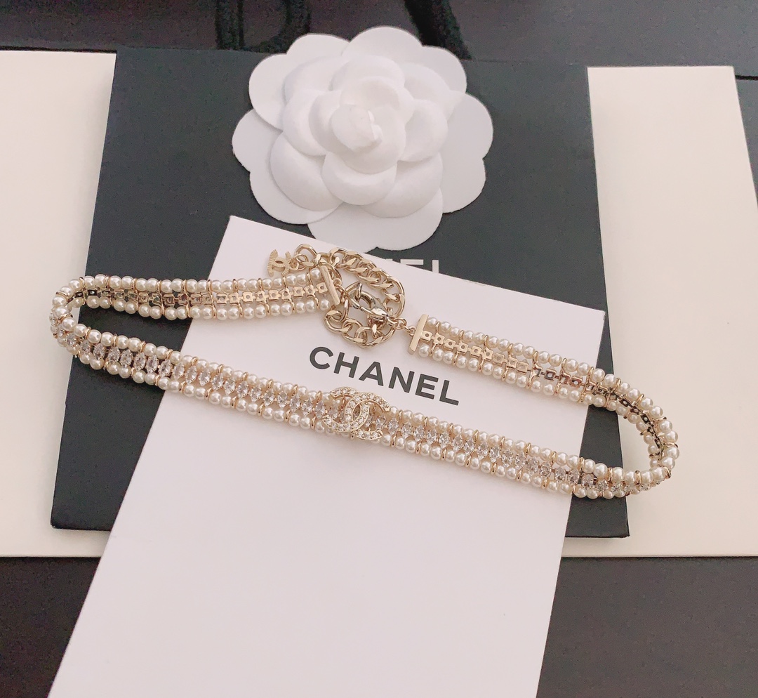 Chanel pearl necklace
