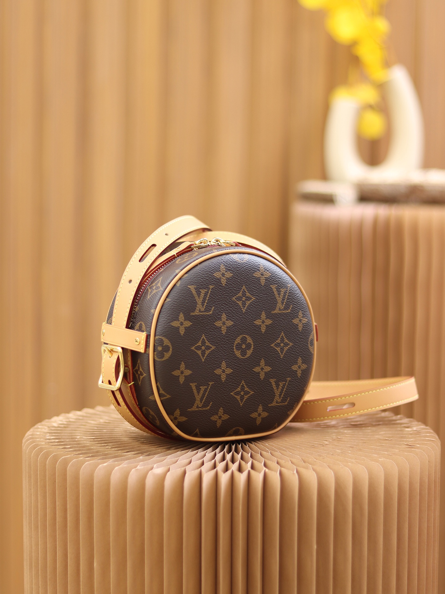 Louis Vuitton Classic Vintage-Inspired Round Bag
