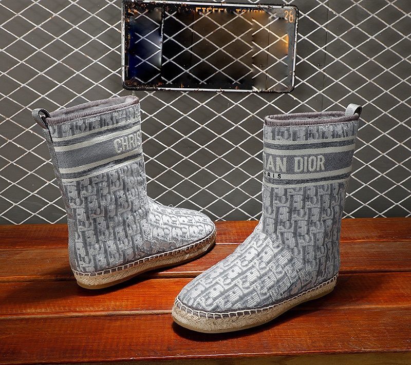 Dior Granville Snow Boots: The Hottest Winter Trend