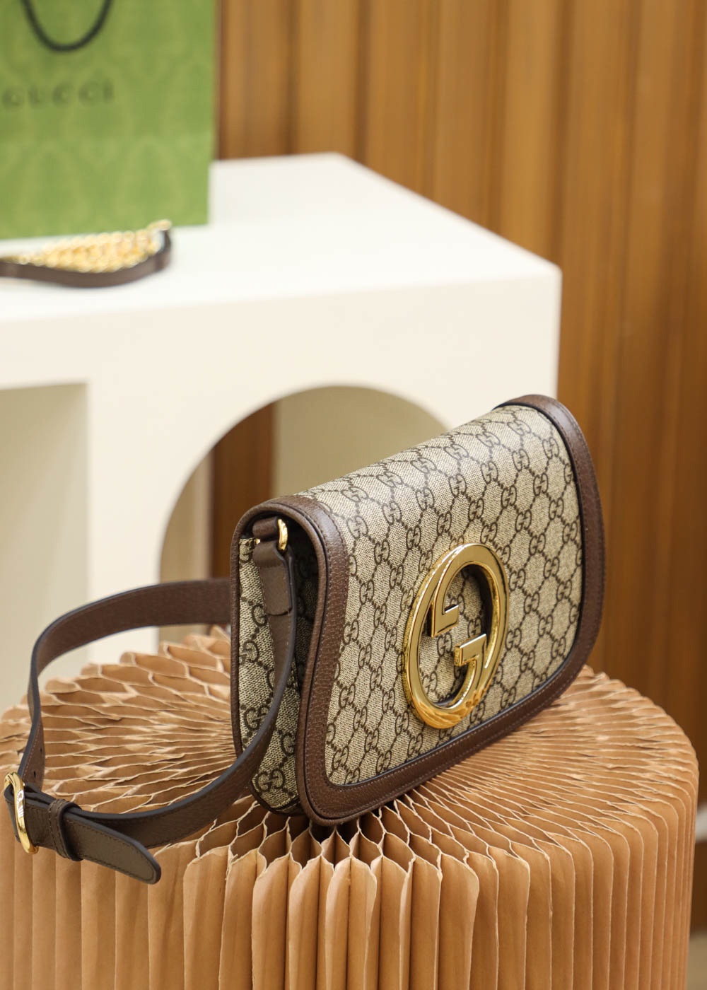 Gucci Classic Rich-Tone Leather Crossbody/Shoulder Bag