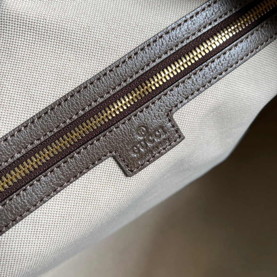 Gucci Classic Vintage-Inspired Leather Handbag