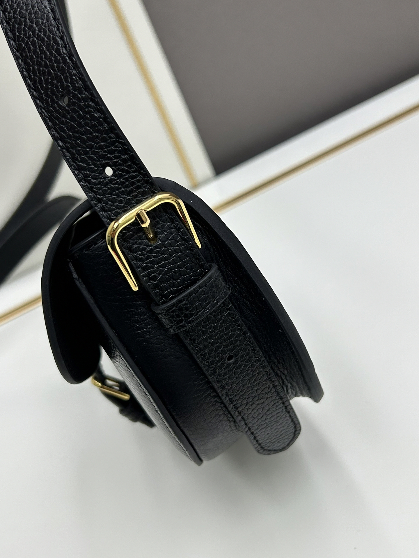 DIOR First-Layer Cowhide Saddle Bag