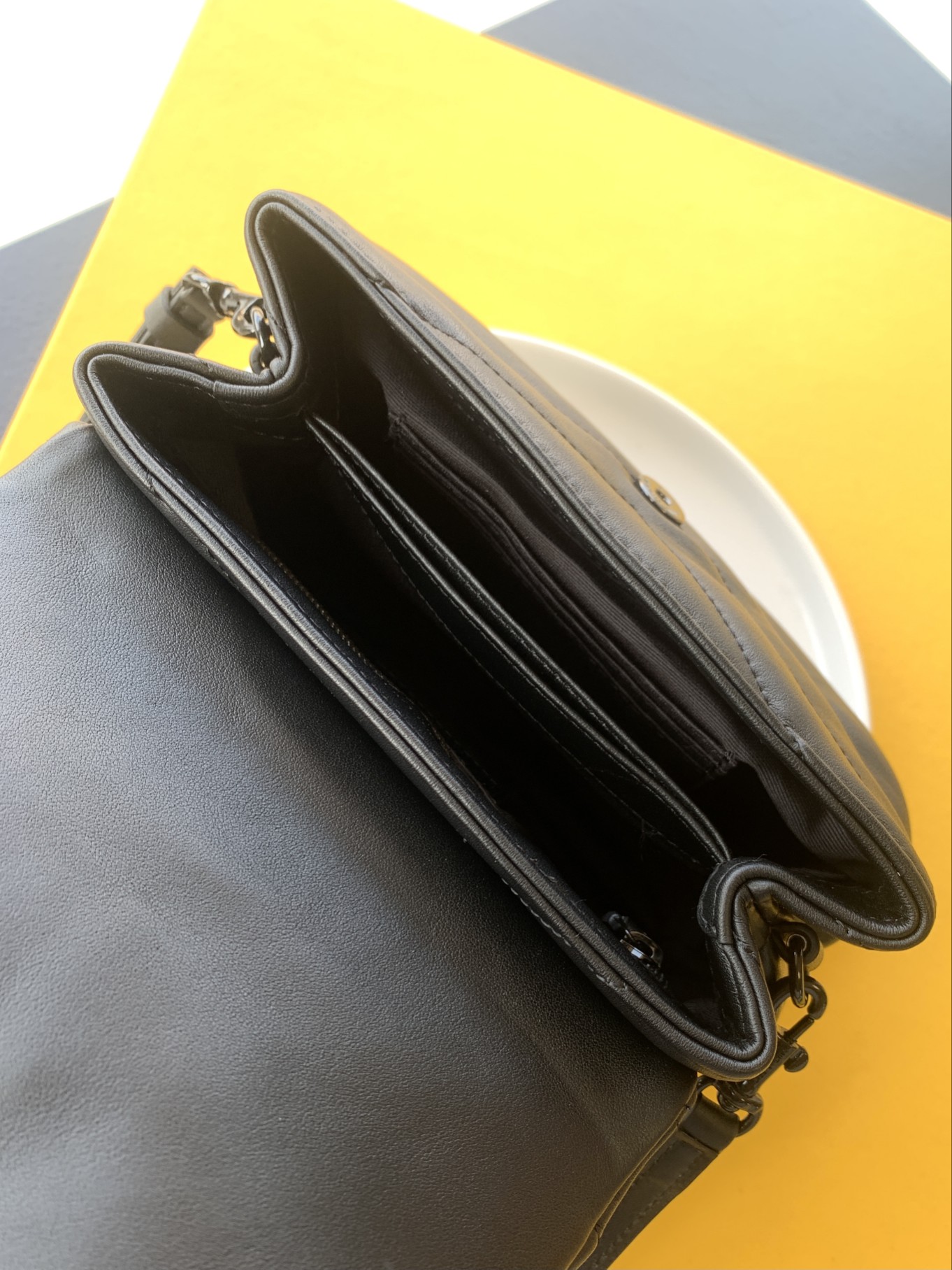 Saint Laurent Paris Classic Black Women's Crossbody Bag