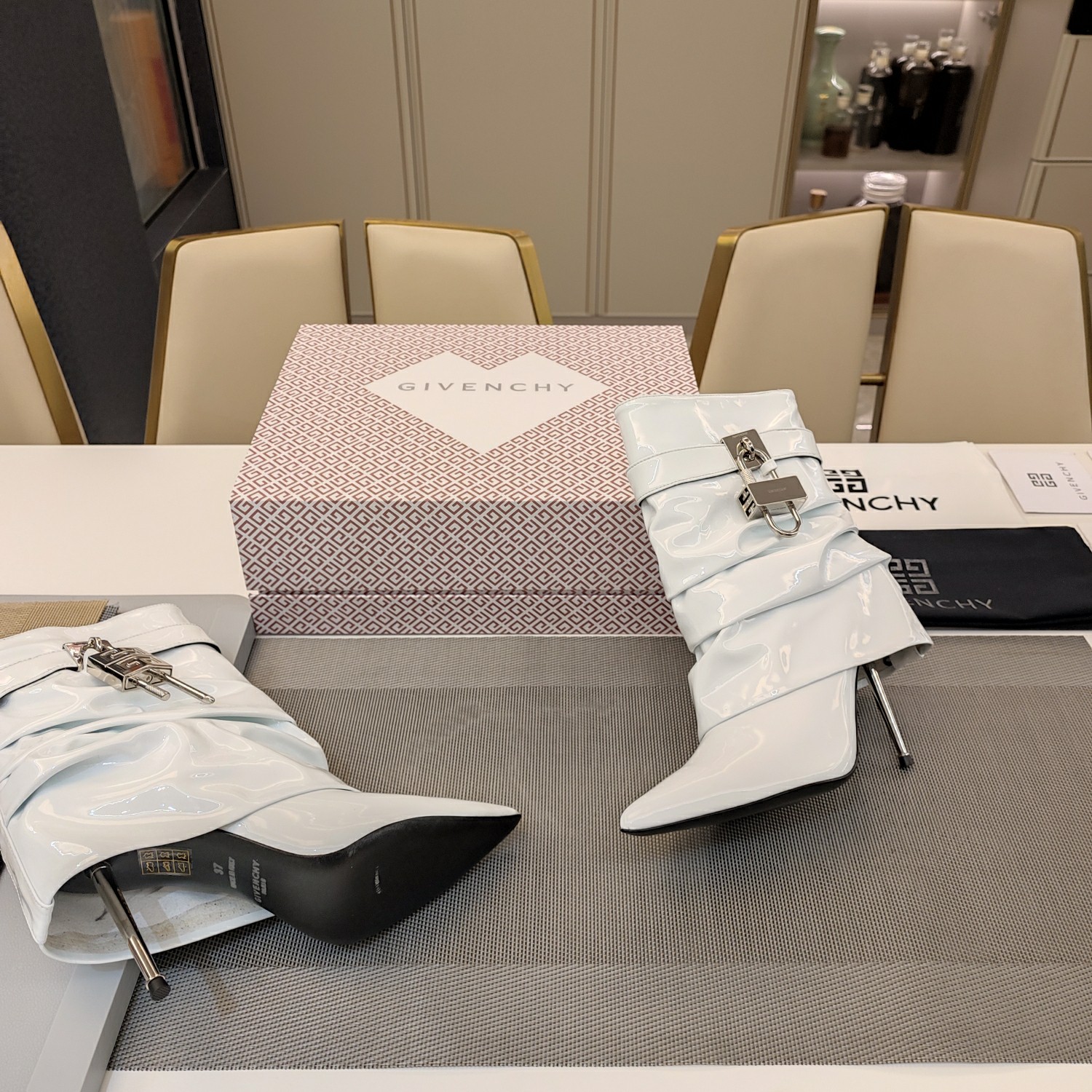 Givenchy Patent Leather Pointed-Toe High-Heeled Short Boots