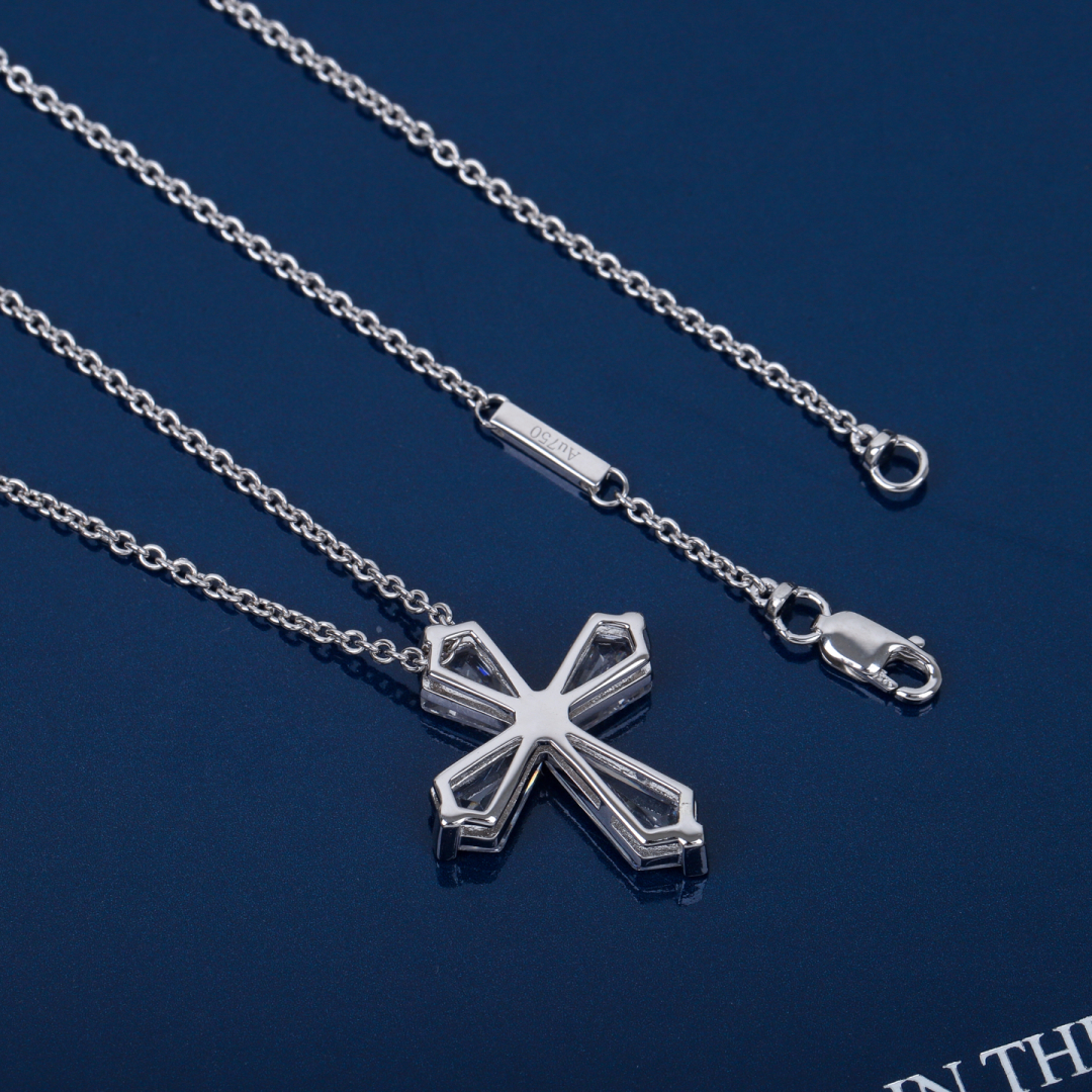 GRAFF CRISS Cross Diamond Pendant Necklace