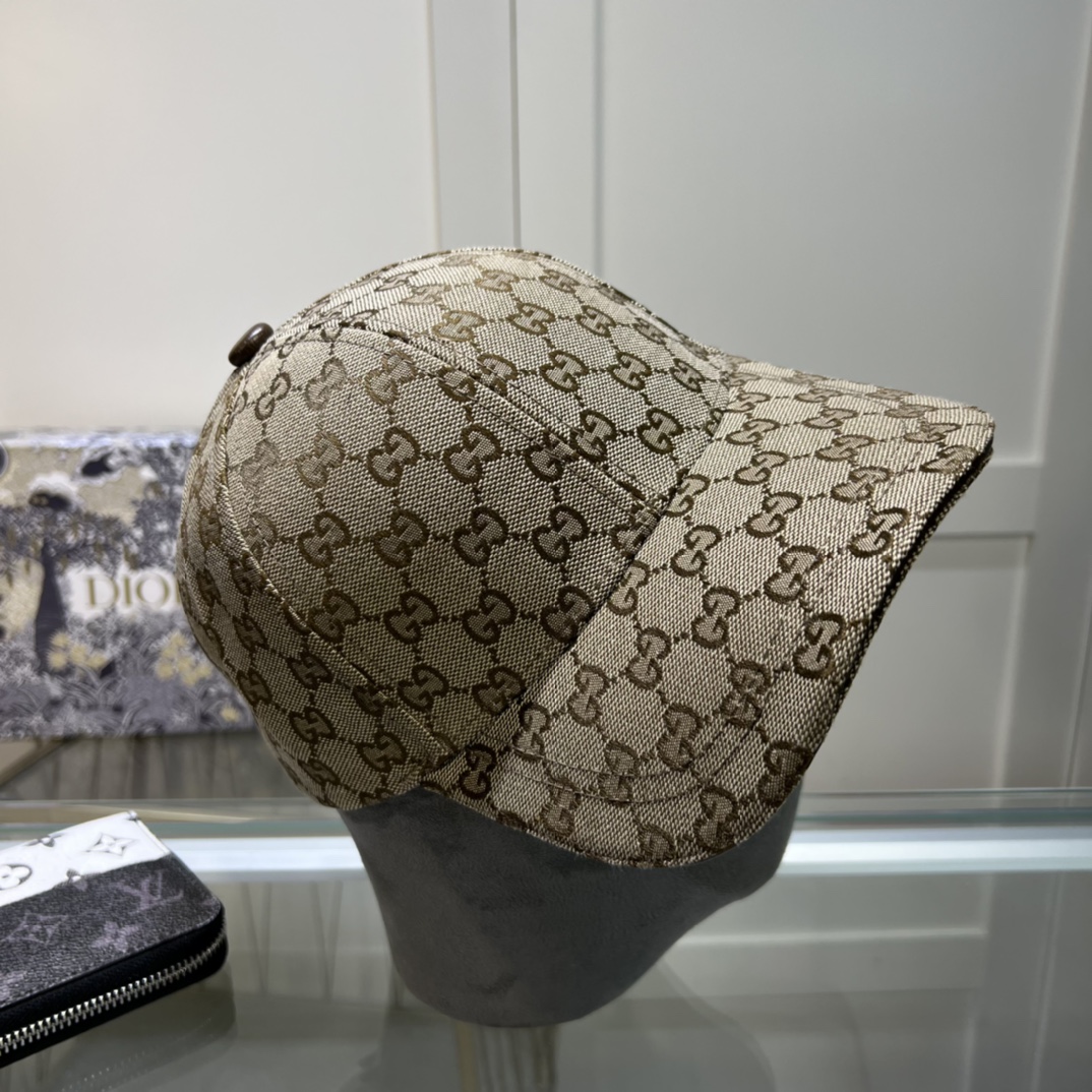 Gucci Classic Monogram  Cap