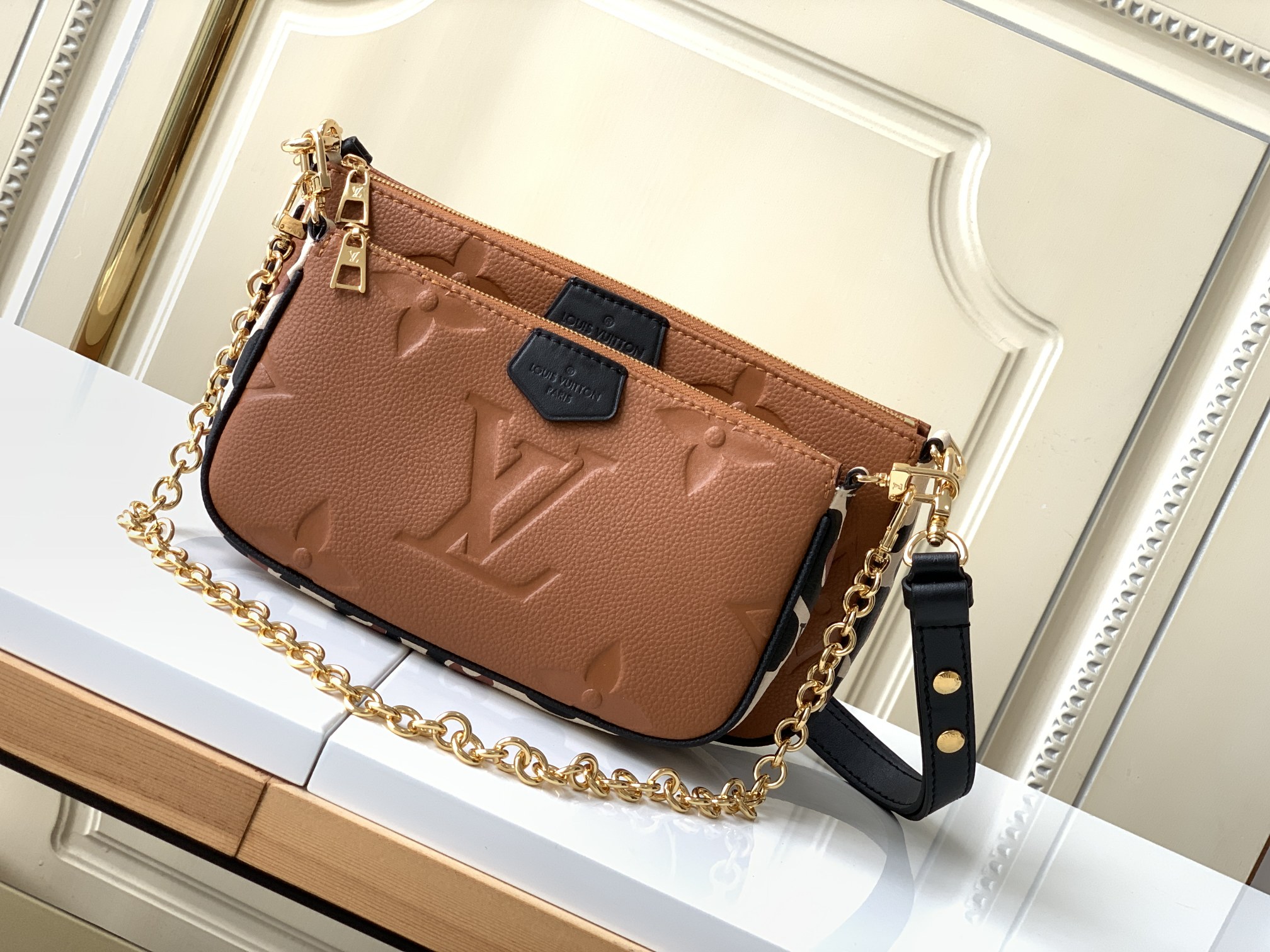 Louis Vuitton Classic Vintage-Inspired Crossbody/Shoulder Bag