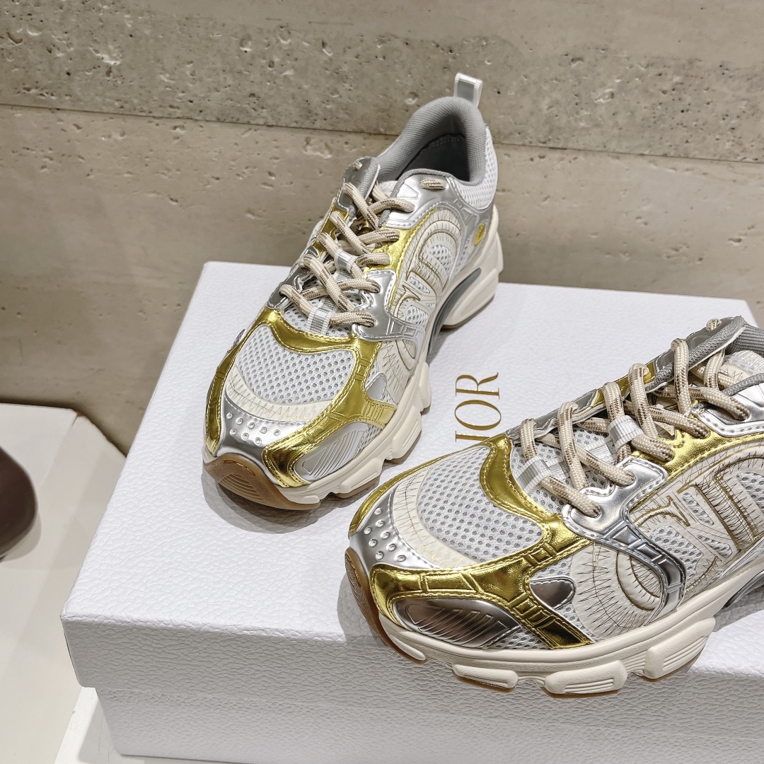 Dior Chrono: The New Casual Running Sneaker