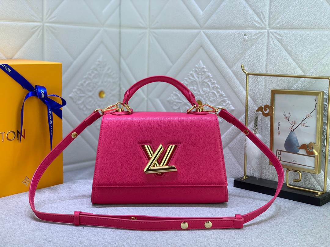 Louis Vuitton Stylish Versatile Leather Crossbody/Shoulder Bag