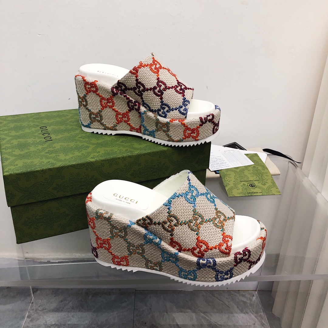 Gucci Thick-Soled Platform Slippers