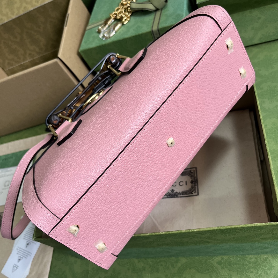 Gucci Elegant Pink Leather Crossbody & Handbag