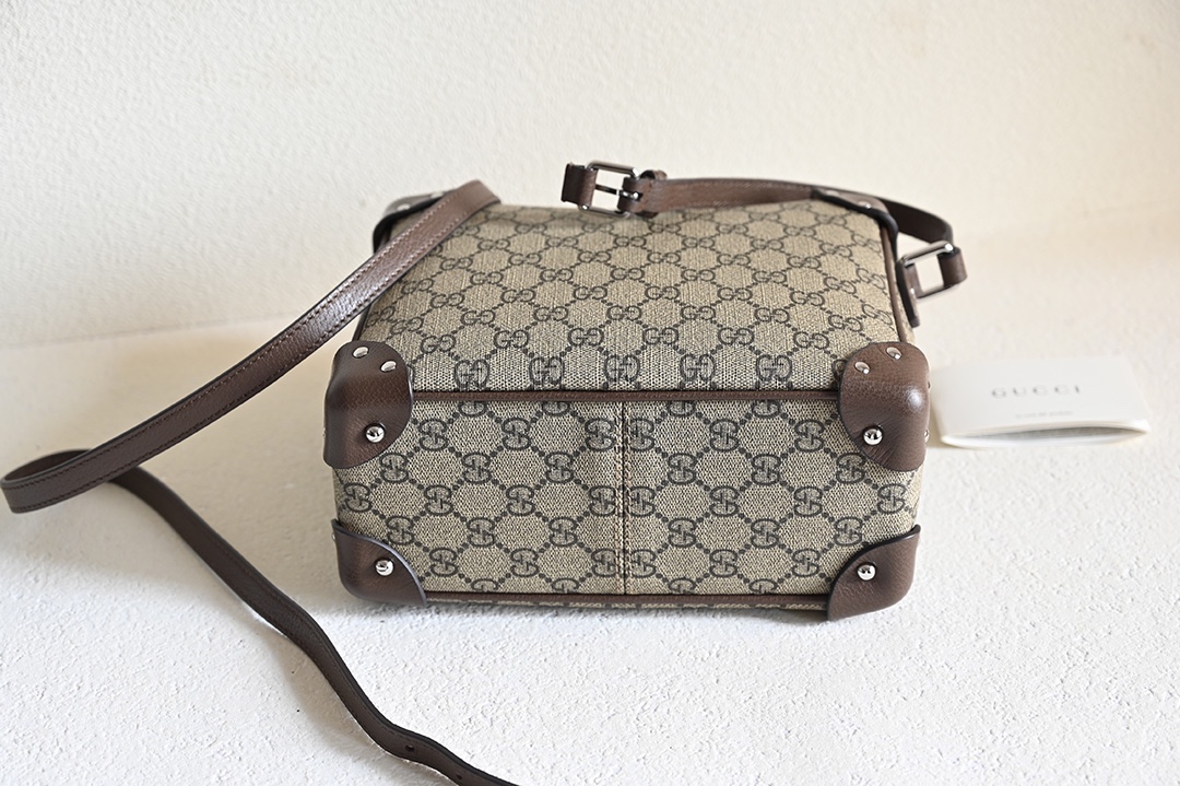 Gucci Vintage Wealthy Square Bag