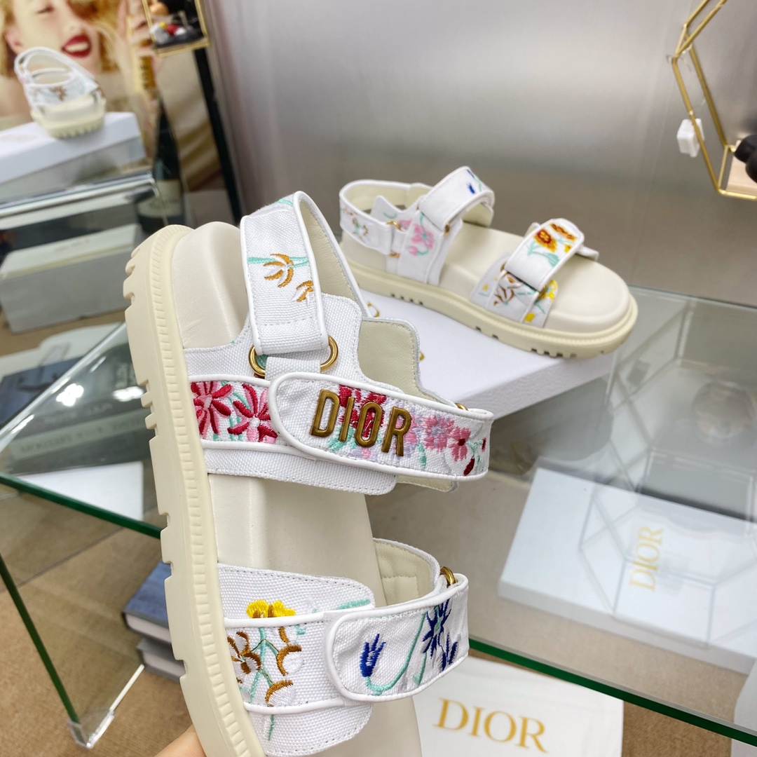 Dior Act sandals