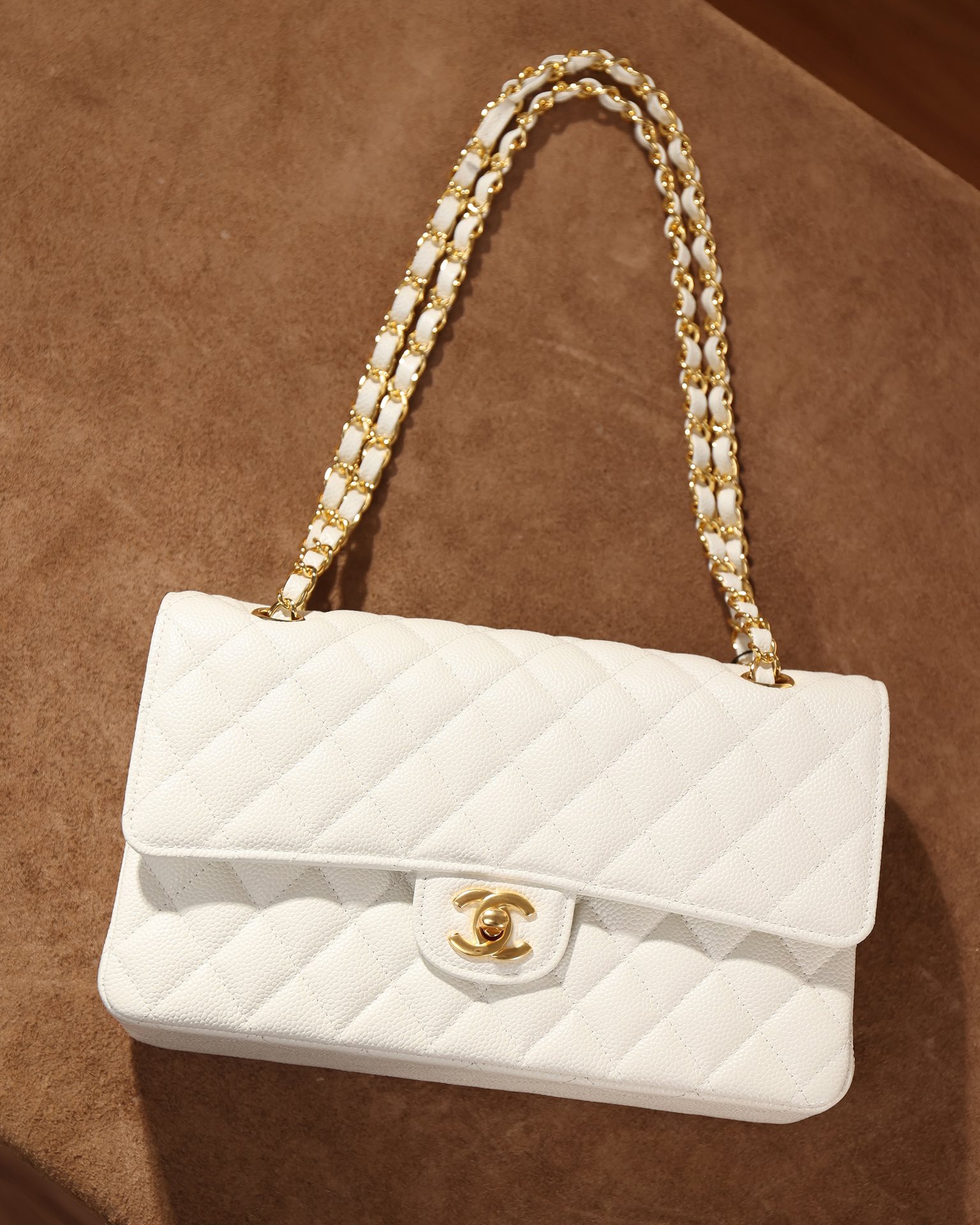 Chanel Elegant White Caviar Leather Single Shoulder Bag