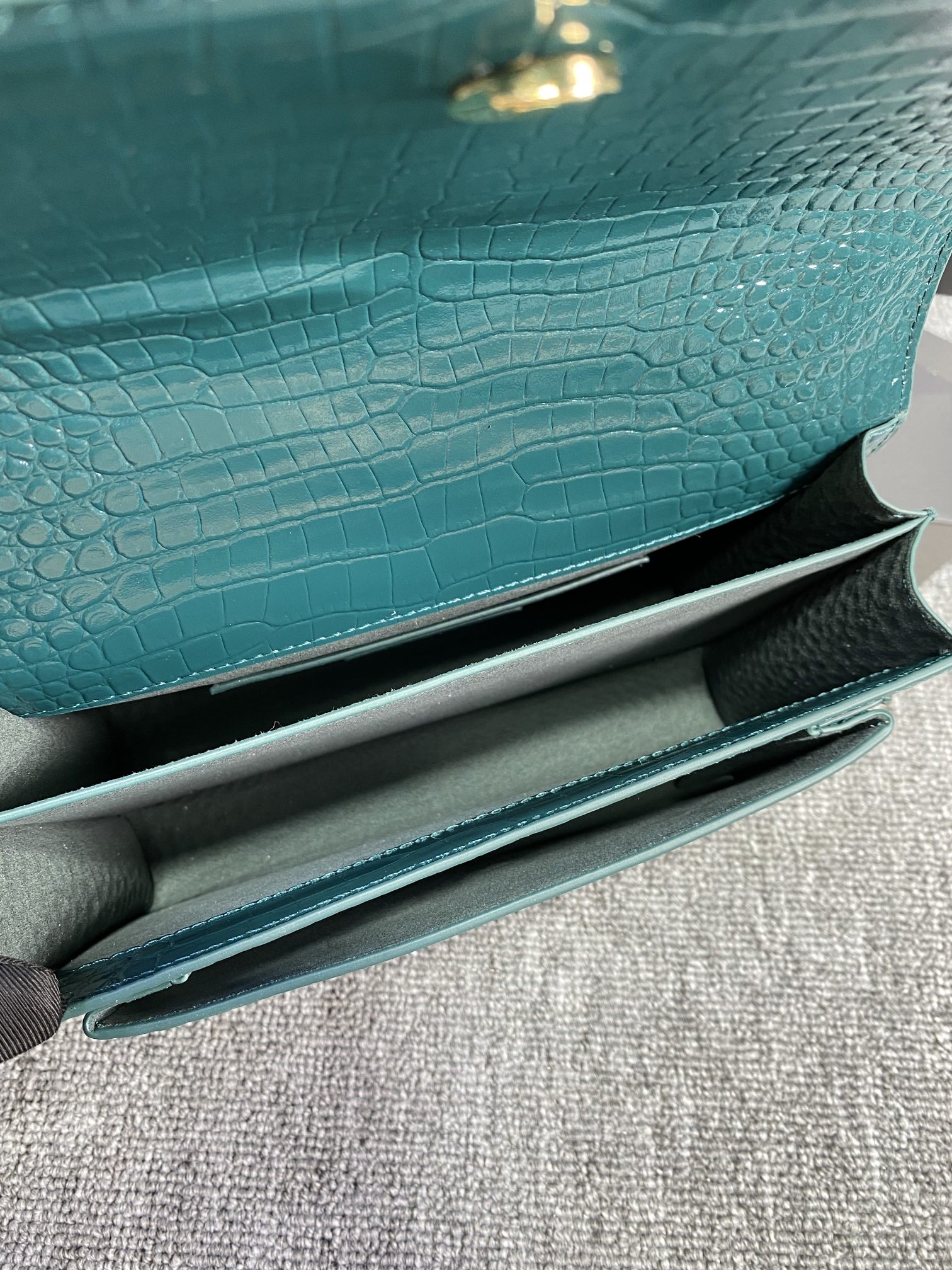 Saint Laurent Classic Chain Shoulder/Crossbody Bag for Women