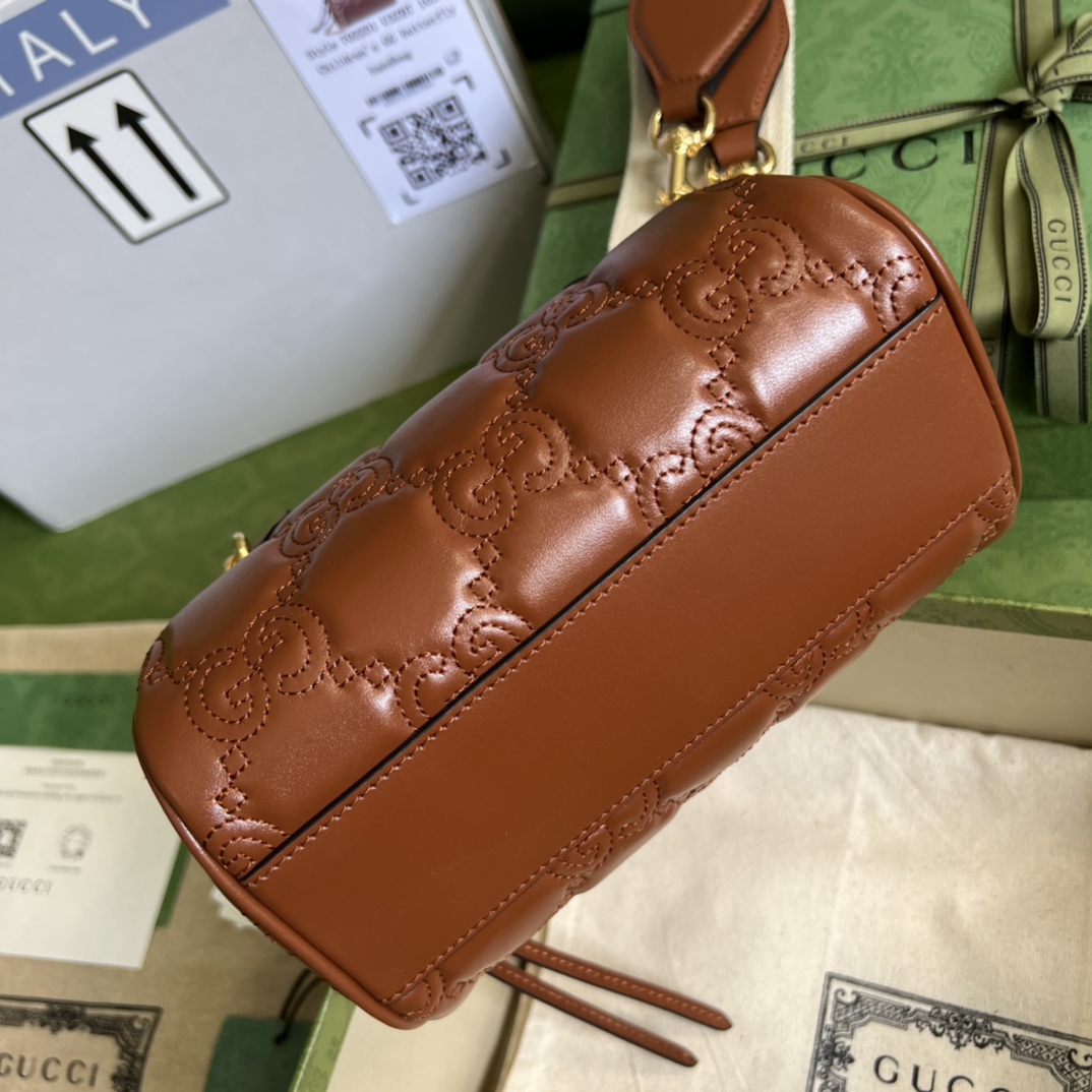 Gucci Classic Featured Sheepskin Handbag