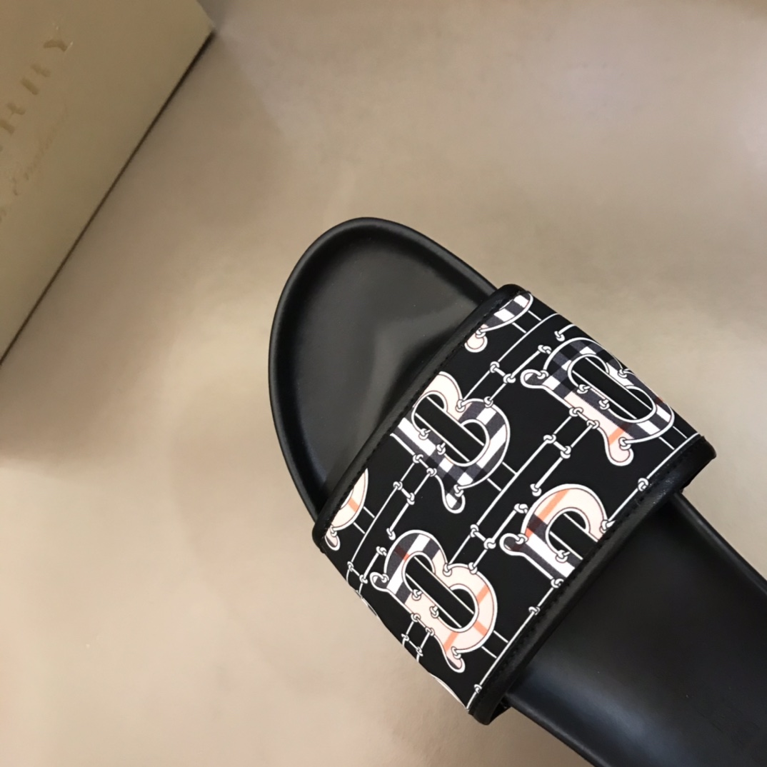 Burberry Printed Flat-sole Slippers