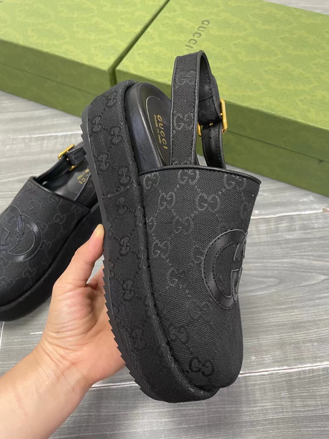 Gucci Thick-Soled Cassic Embroidered Canvas Slippers