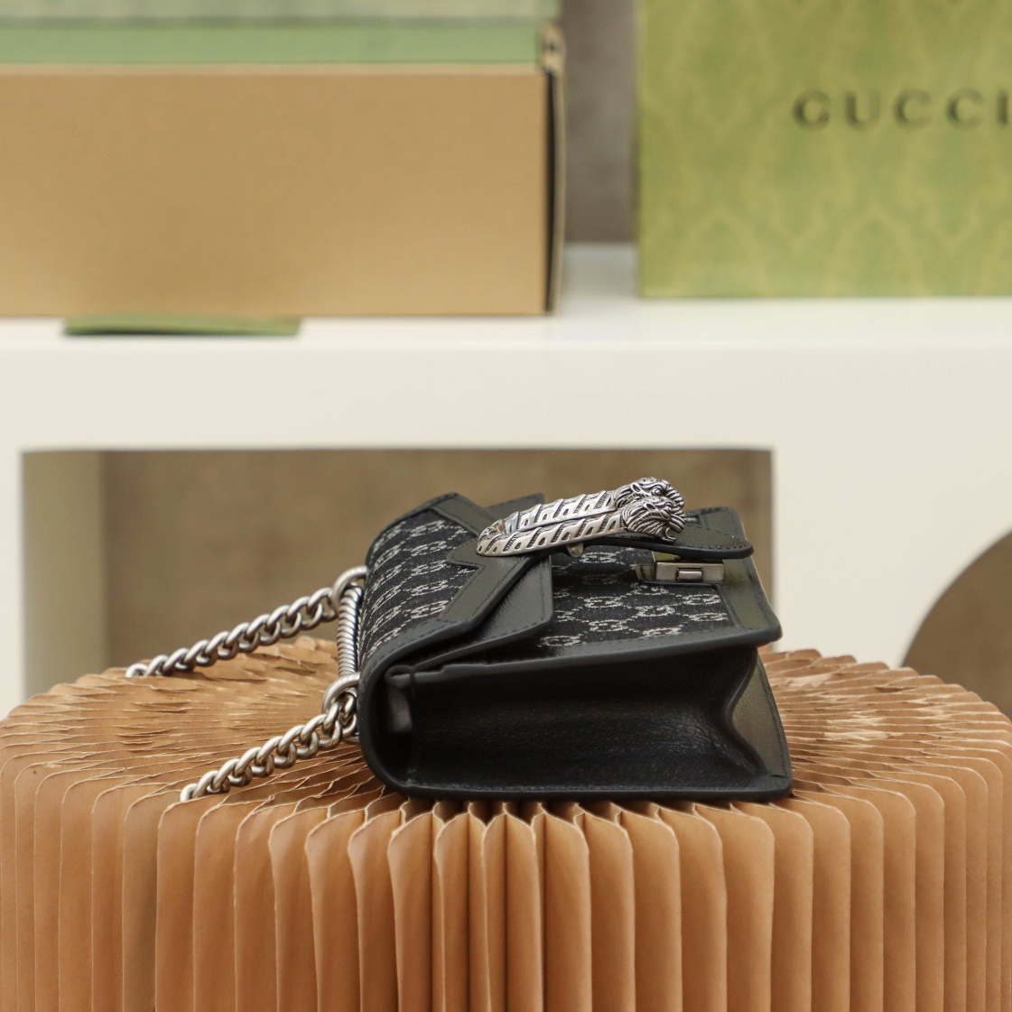 Gucci First-Layer Cowhide Crossbody/Shoulder Bag