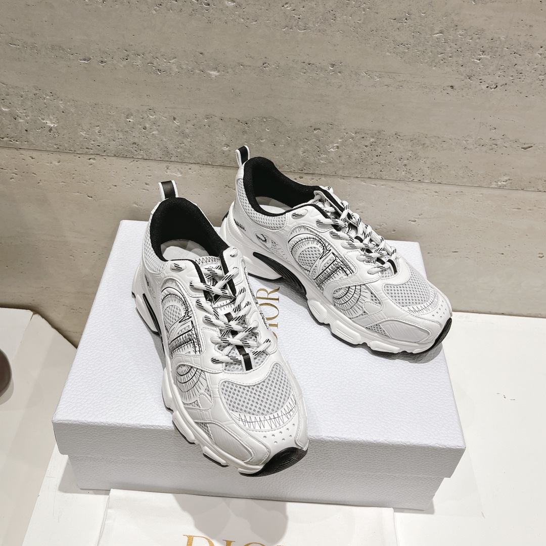 Dior Chrono: The New Casual Running Sneaker