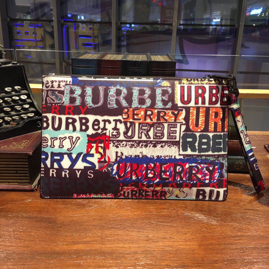 Burberry Classic and Popular Handheld Bag