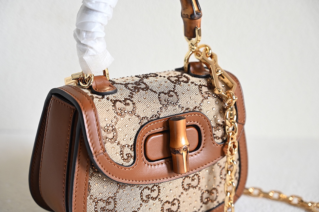 Gucci Classic Vintage-Inspired Leather Handbag