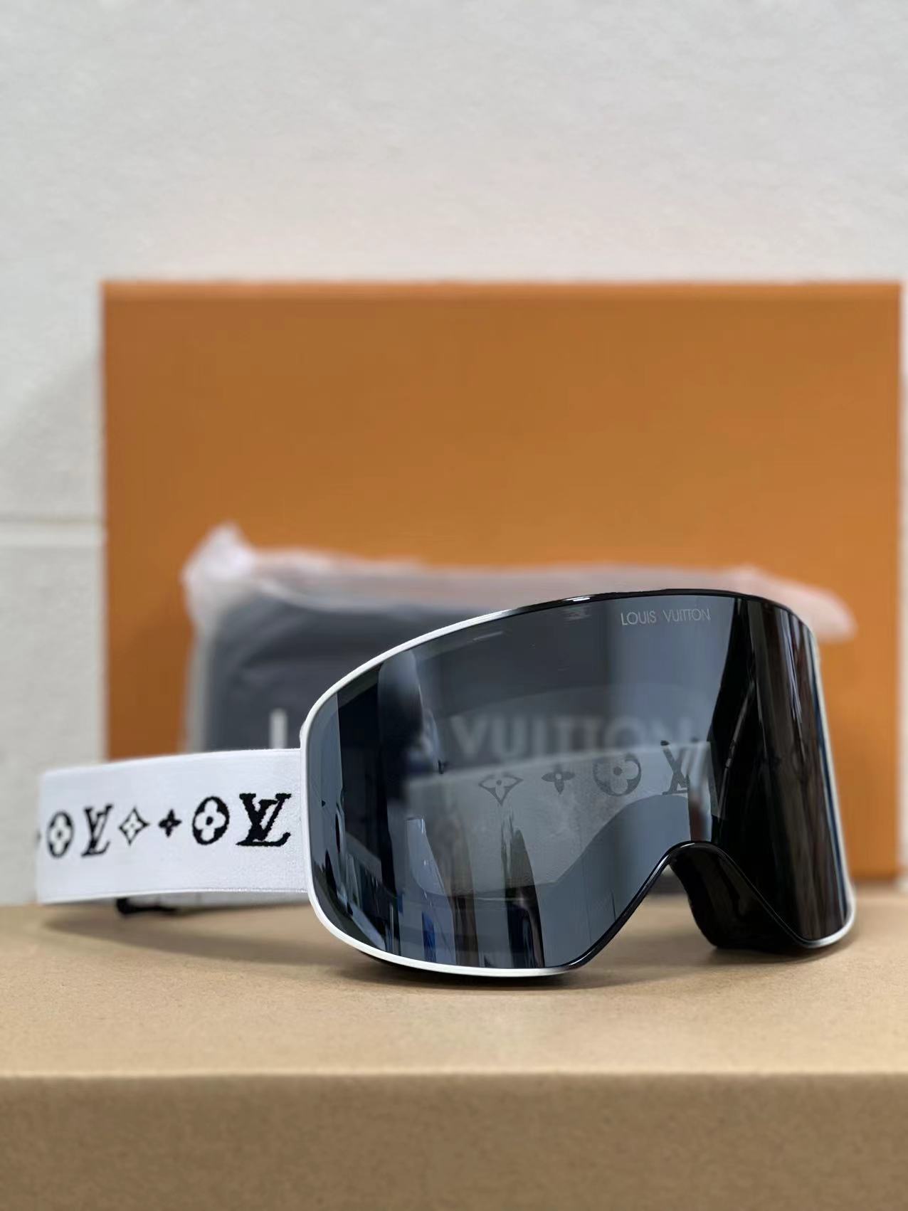 Lv Ski Goggles / Eyewear Protection