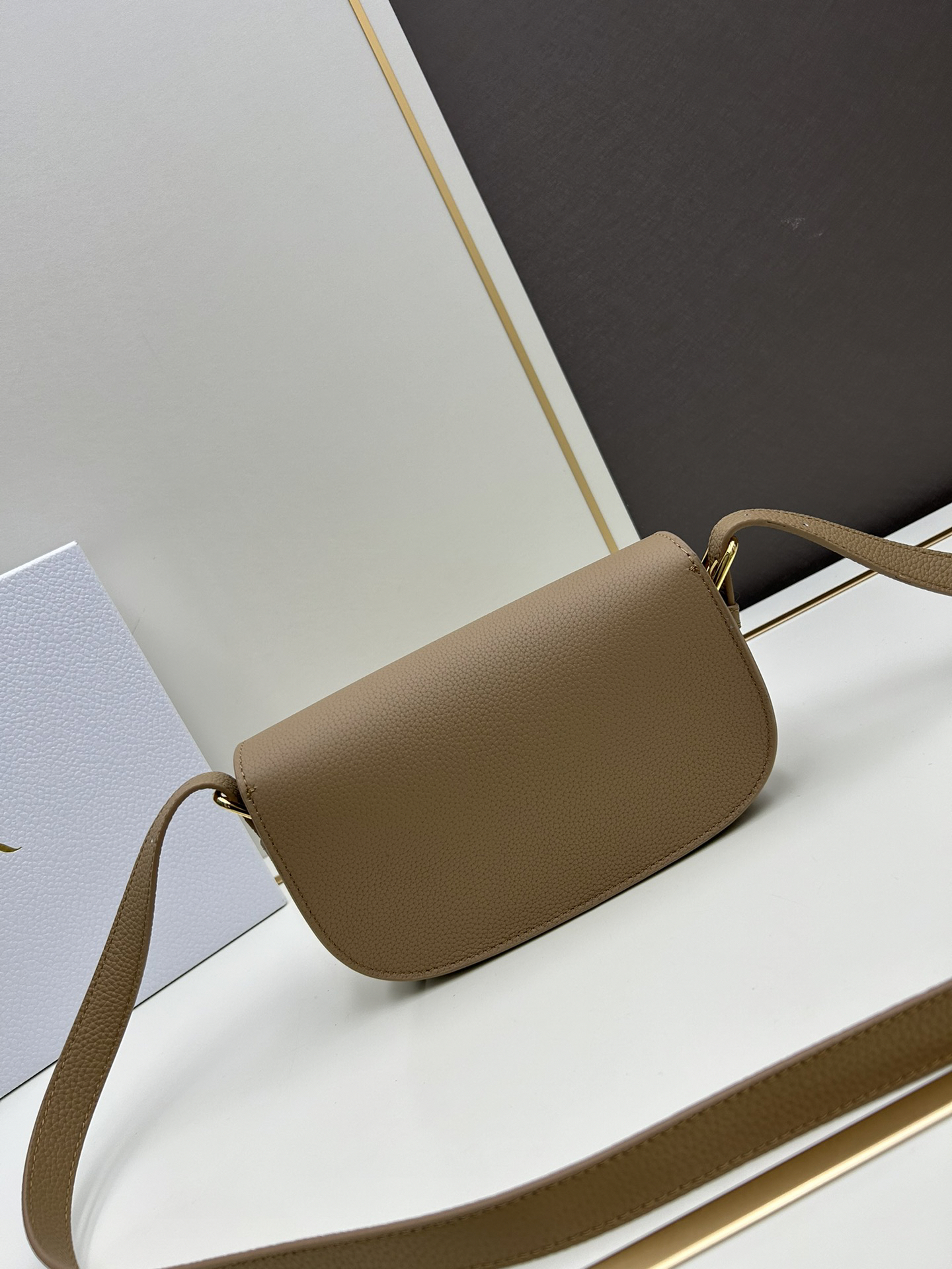 DIOR First-Layer Cowhide Saddle Bag