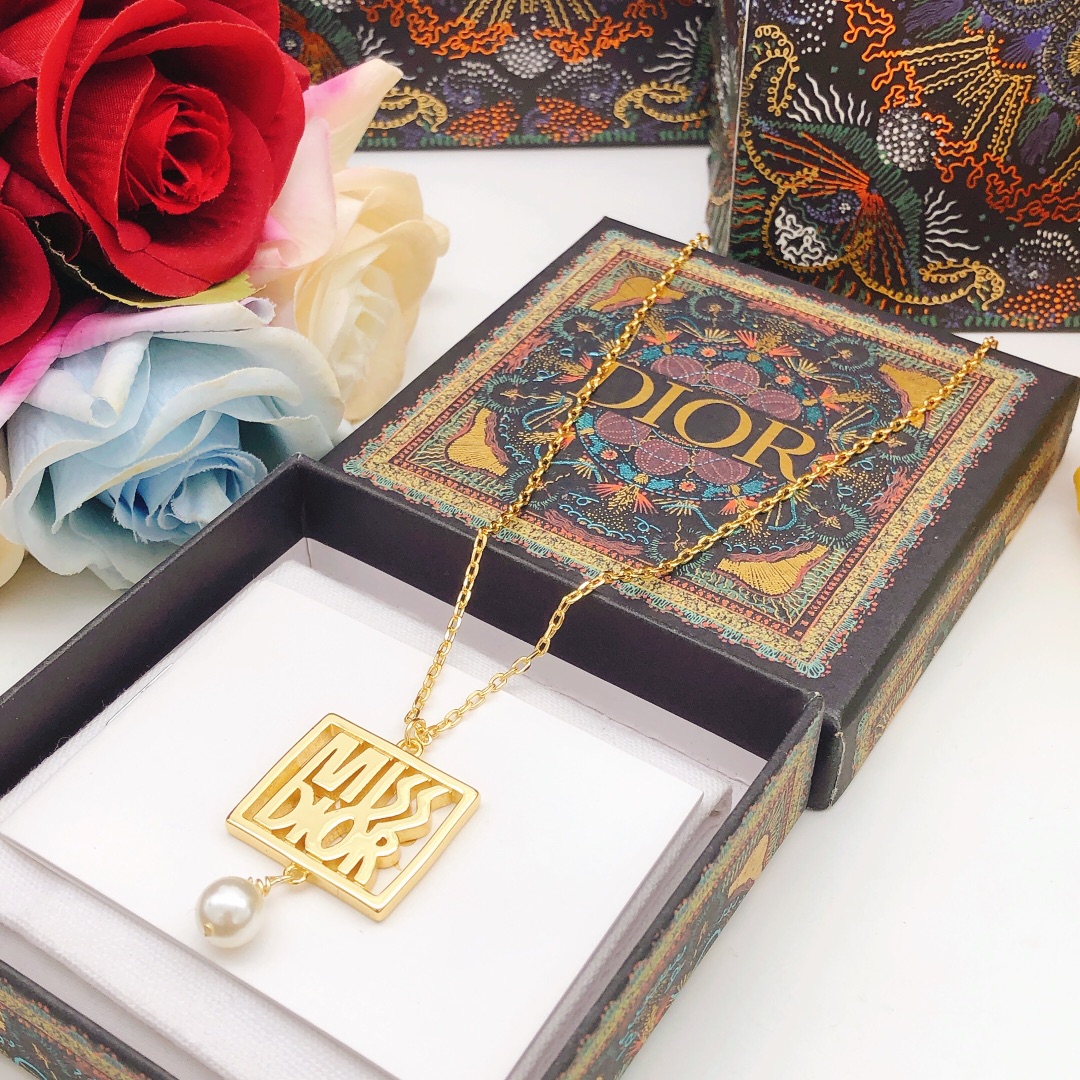 Dior Square Polished Necklace