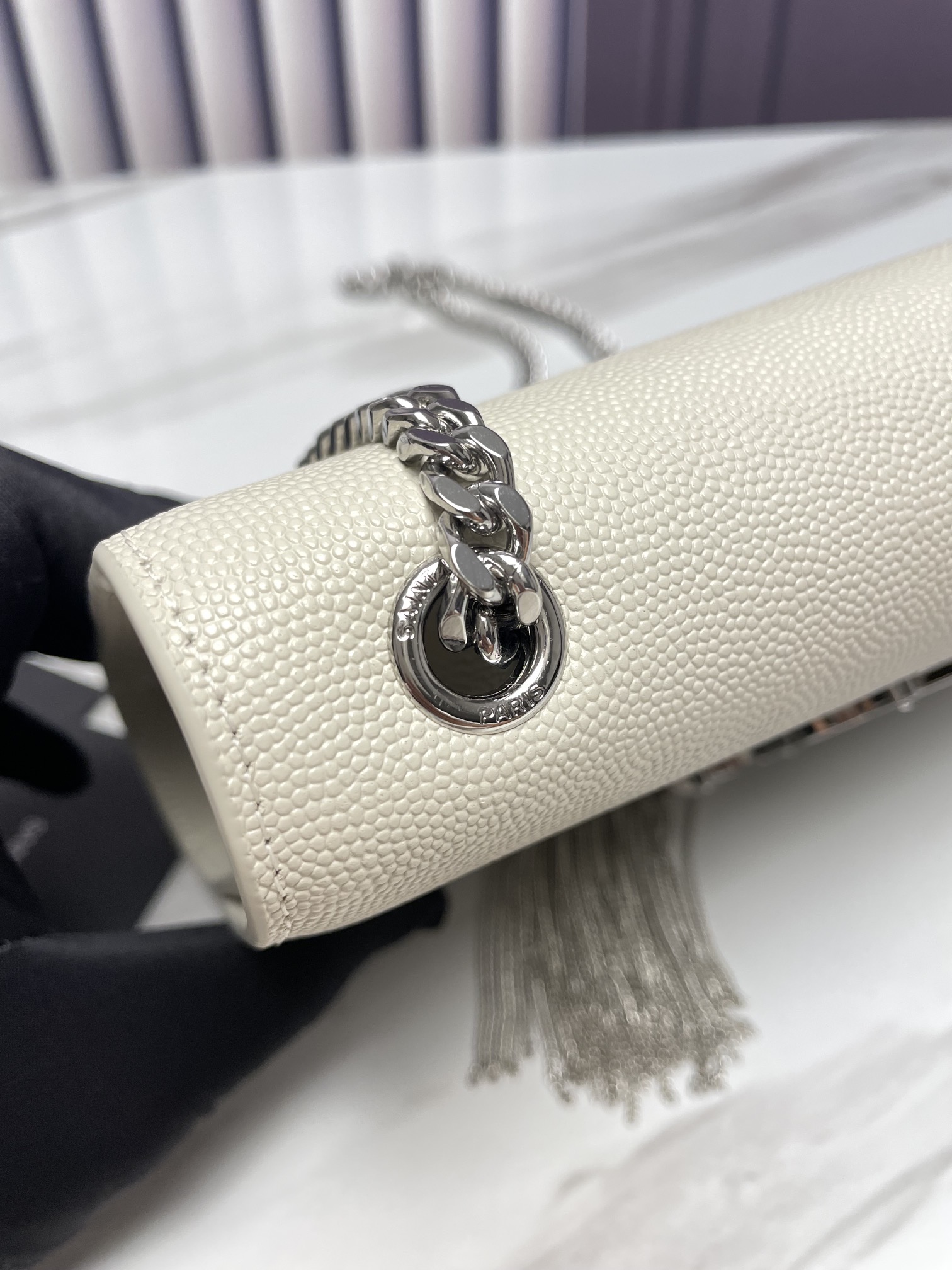 Saint Laurent Classic Chain Shoulder/Crossbody Bag in White for Women