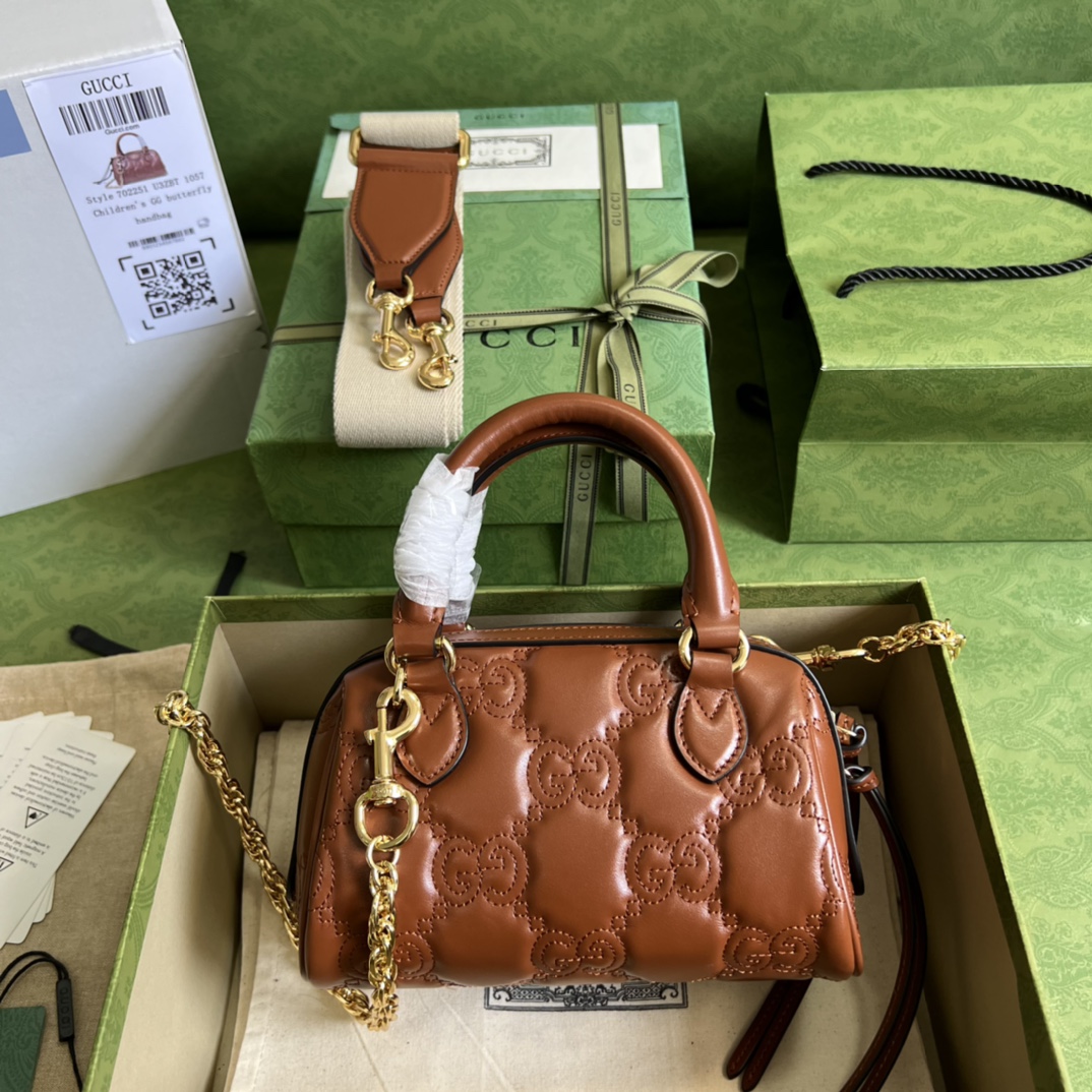 Gucci Classic Featured Sheepskin Handbag