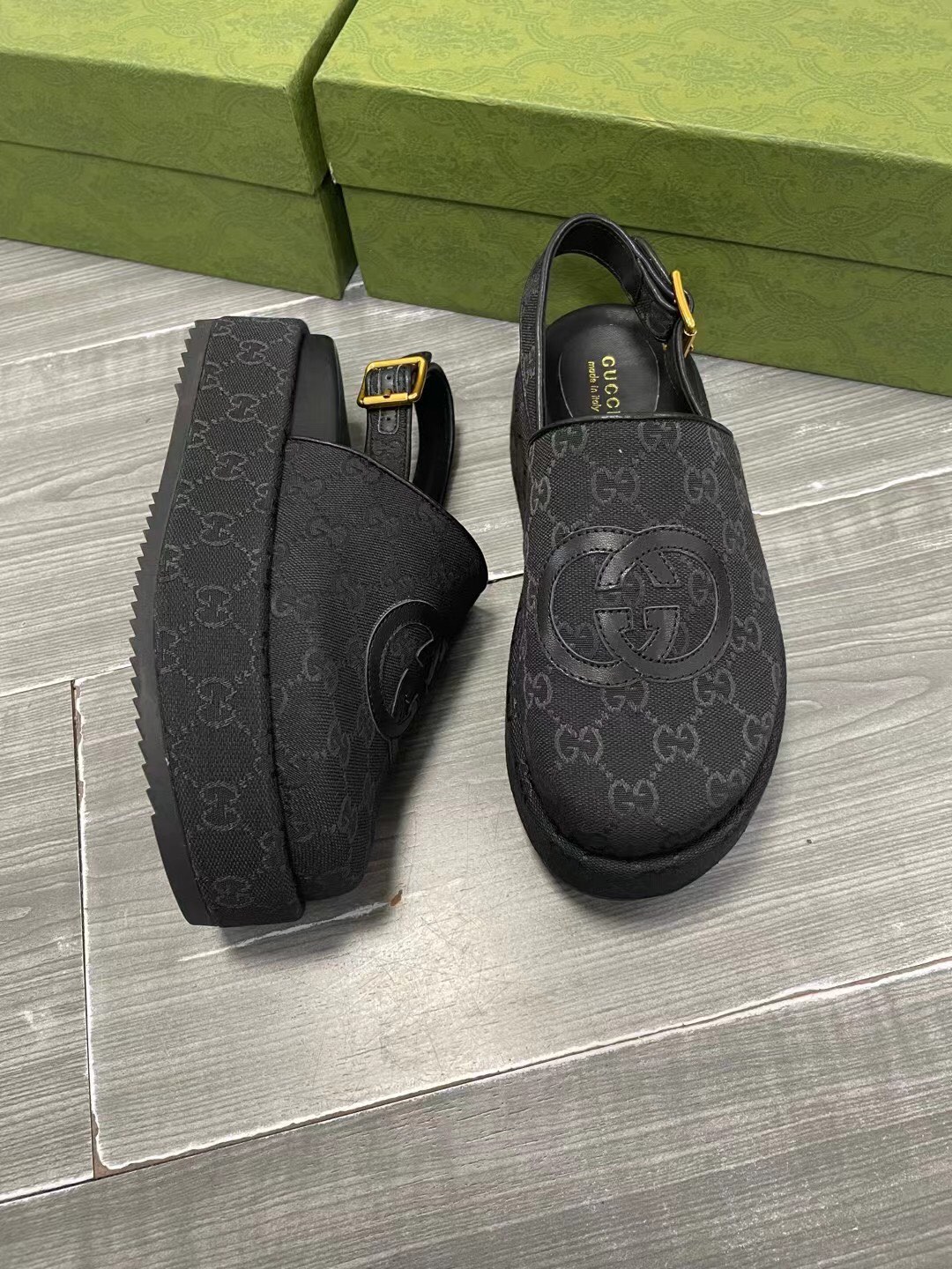 Gucci Thick-Soled Cassic Embroidered Canvas Slippers