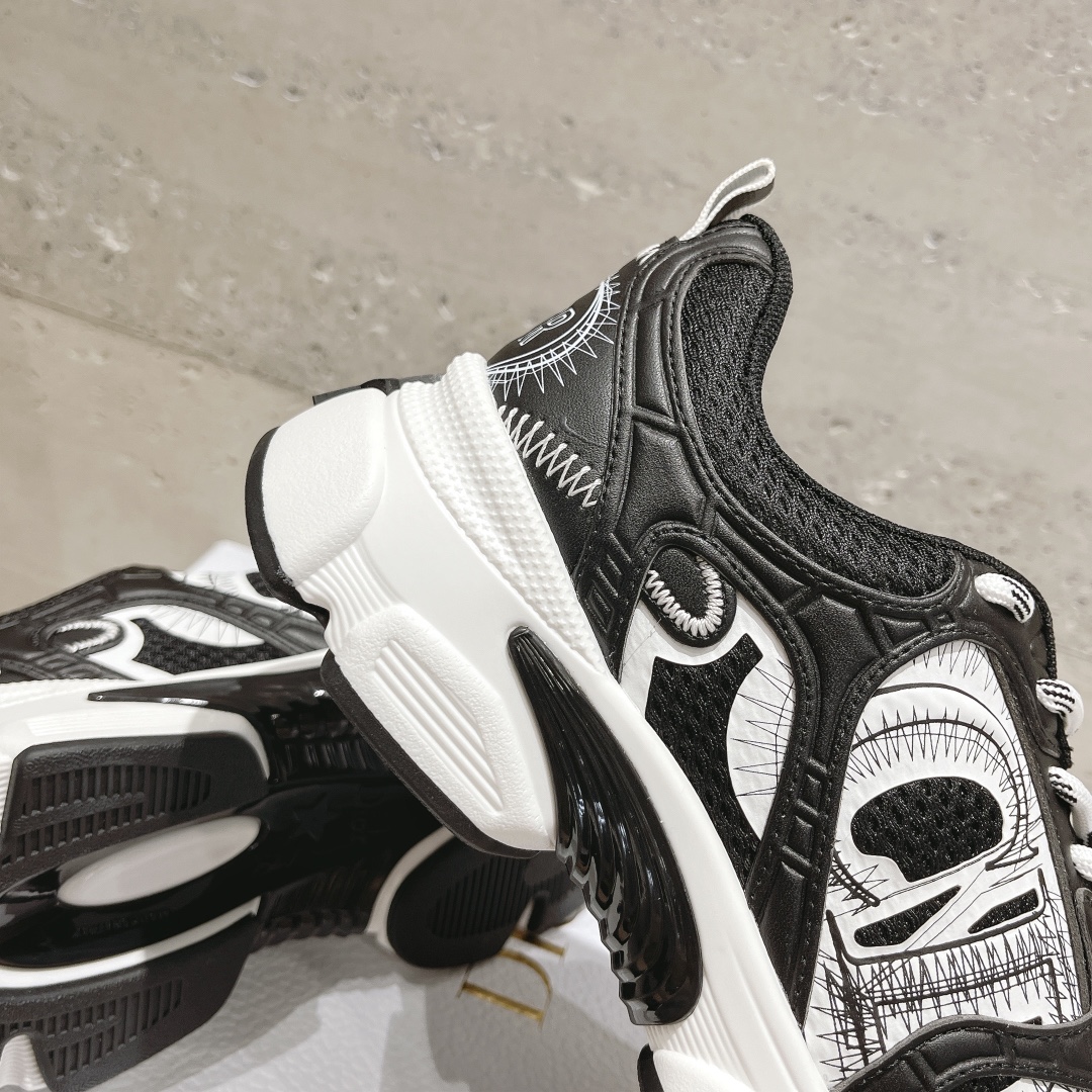 Dior Chrono: The New Casual Running Sneaker