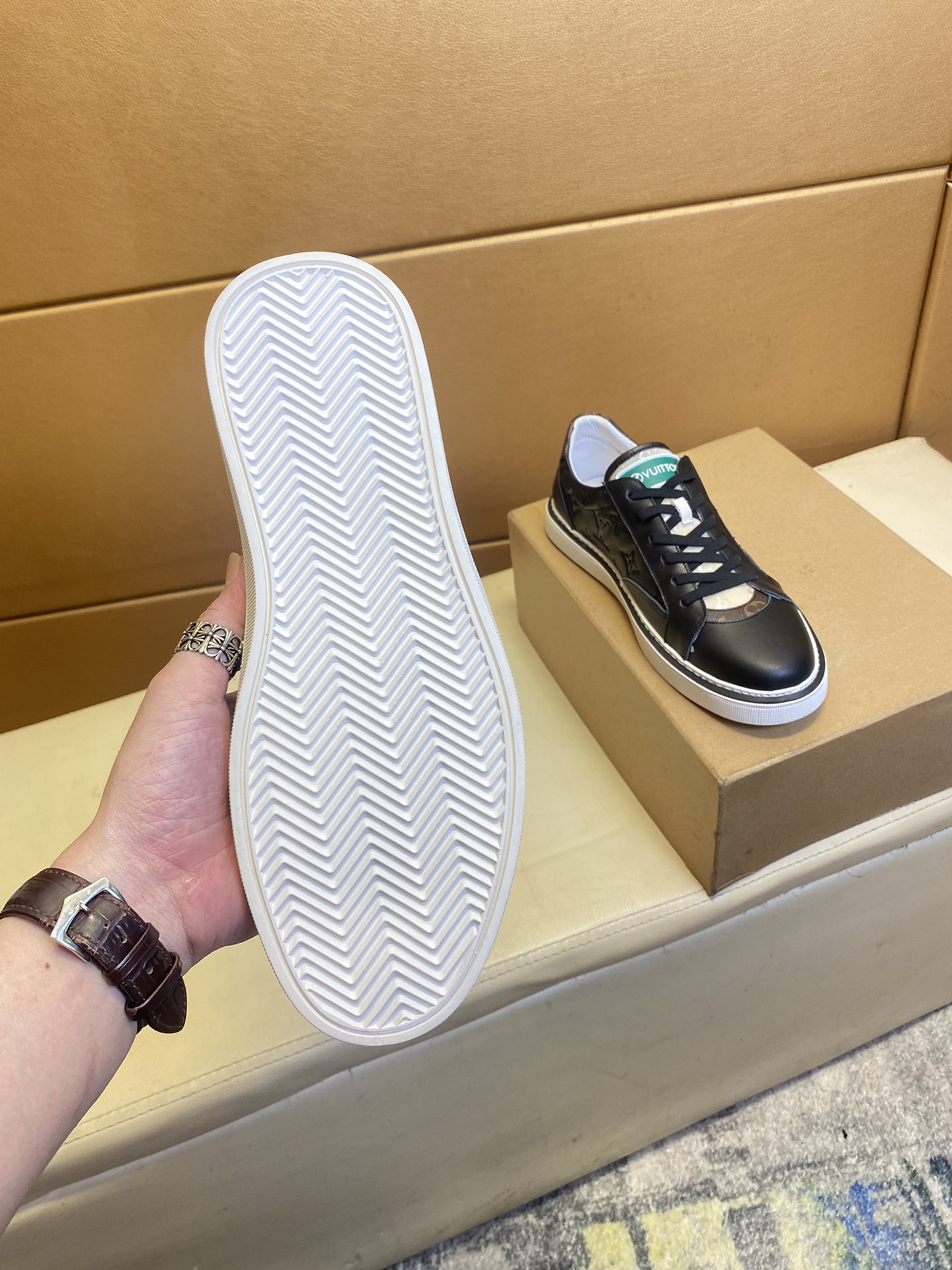 Louis Vuitton Fashionable Versatile Sneakers