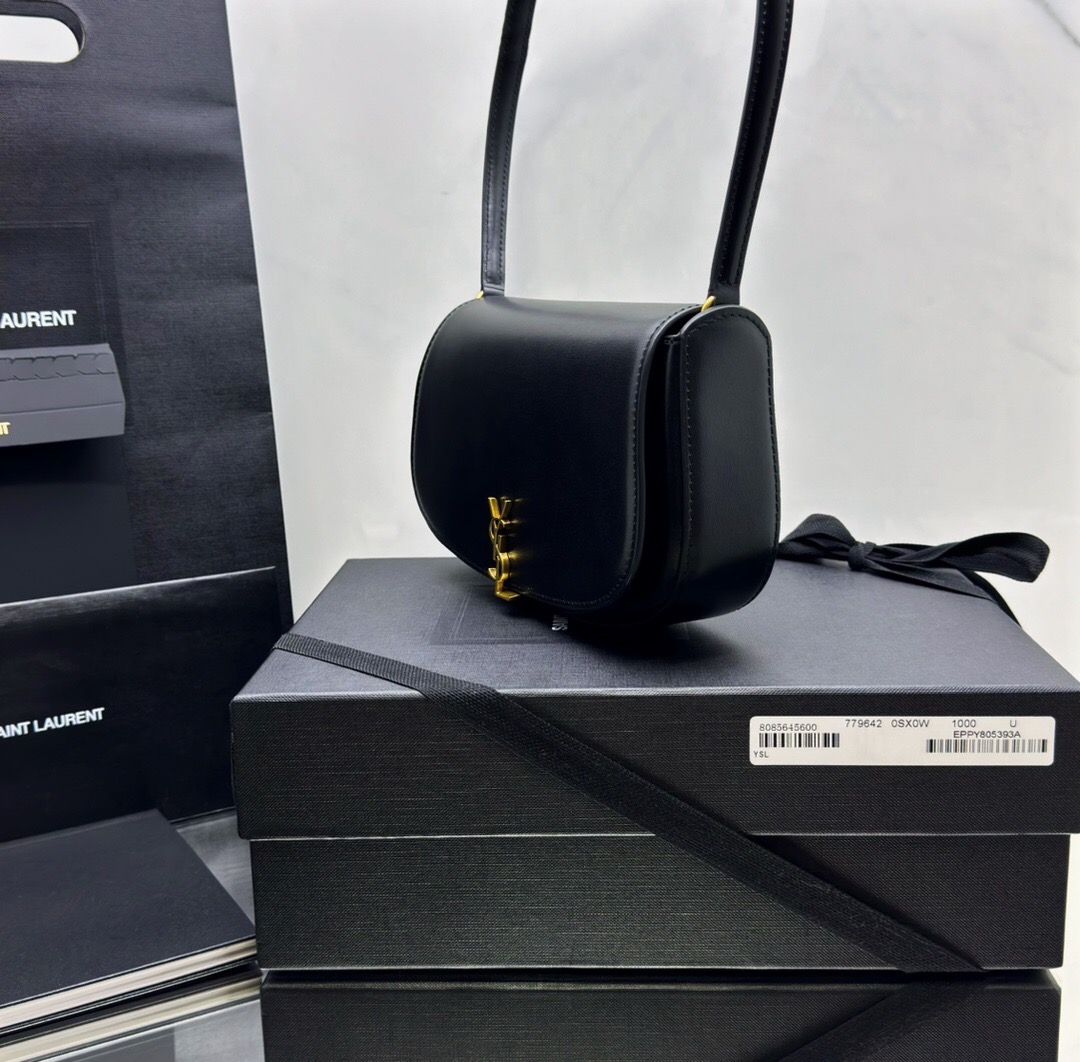 Saint Laurent Voltaire Underarm Bag