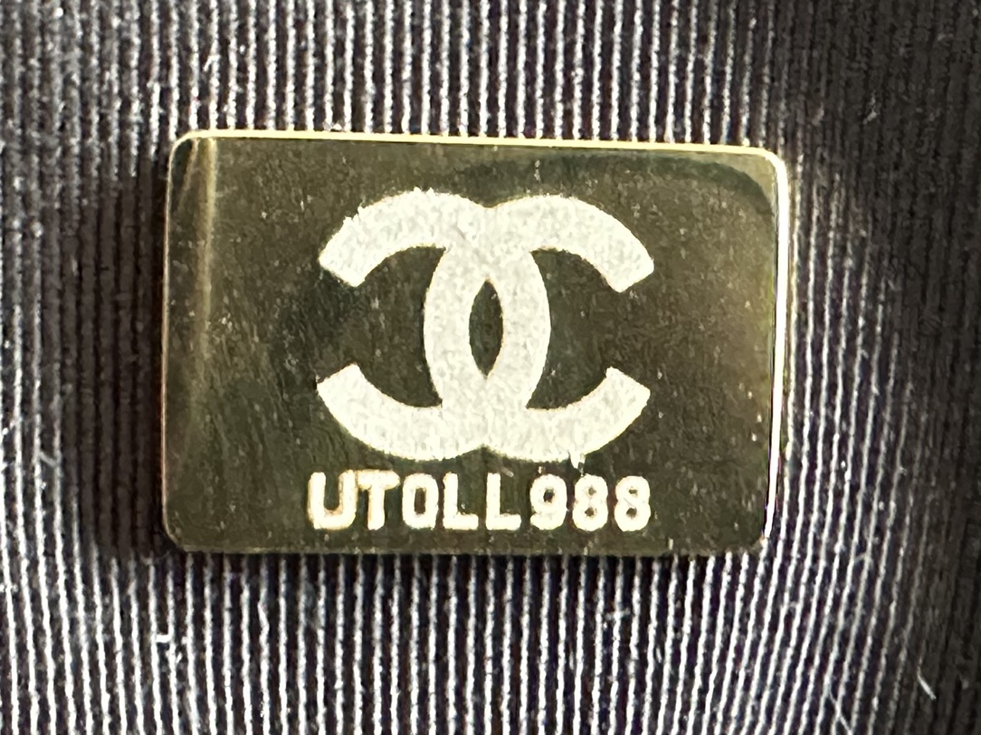 Chanel Large Caviar Leather Messenger Bag