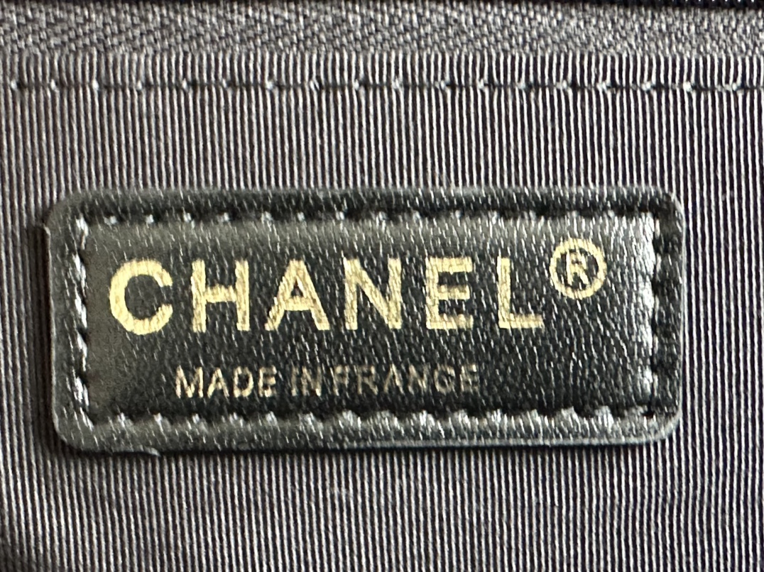 Chanel Large Caviar Leather Messenger Bag
