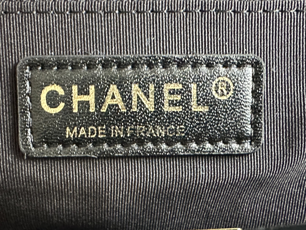 Chanel Large Caviar Leather Messenger Bag