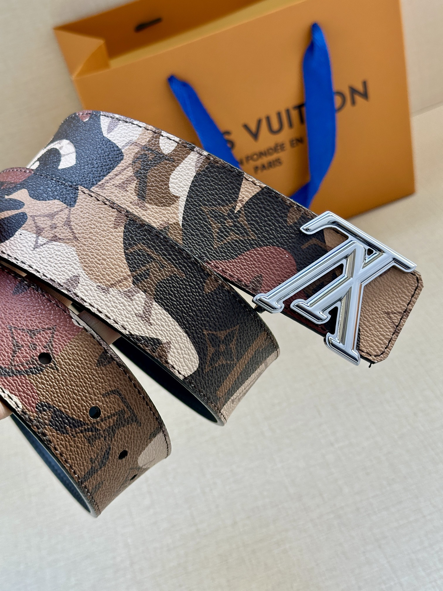 LV Portrait Leather Belt