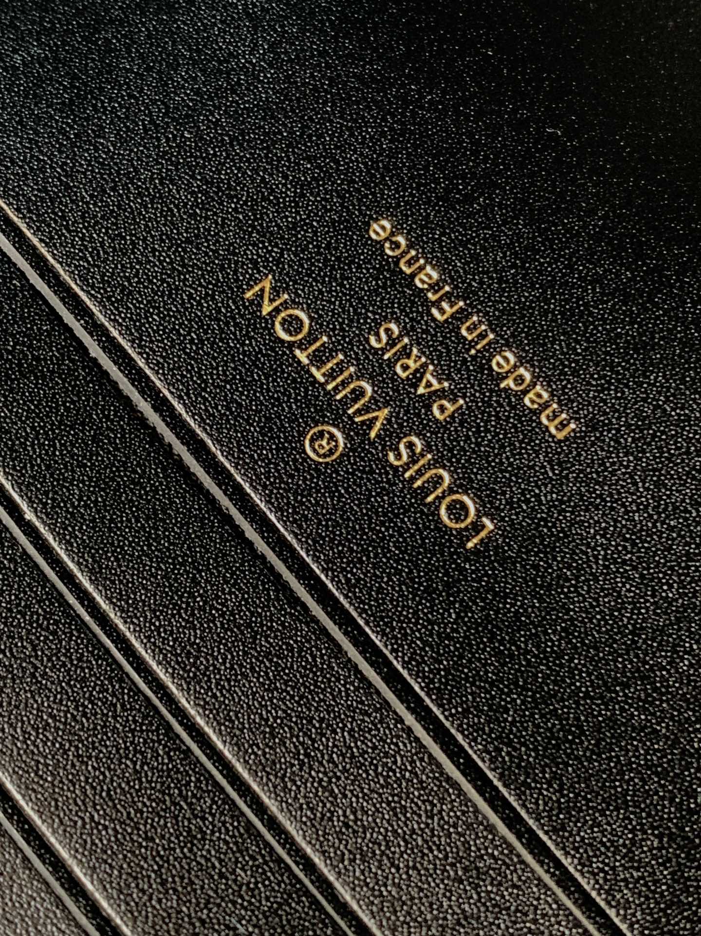 LV Capucines Chain Handbag