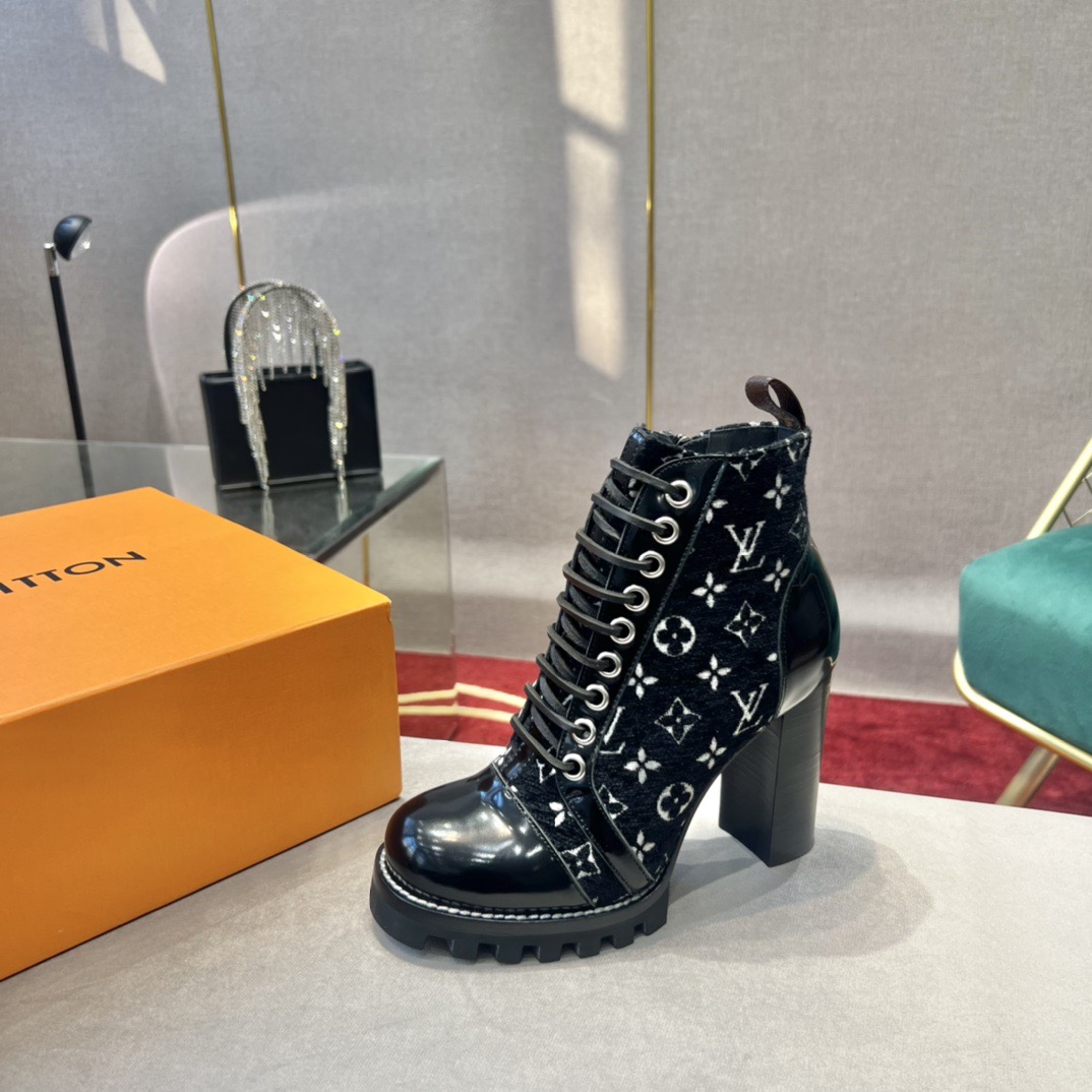 LV Star Trail Leather Ankle Boots