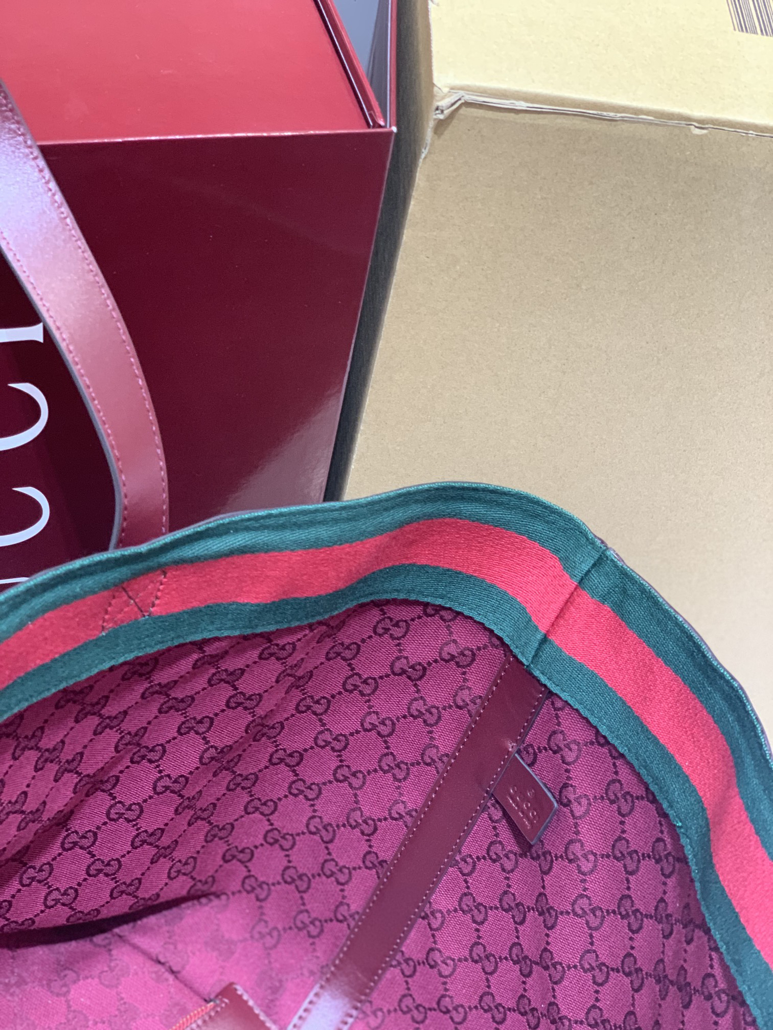 Gucci Totissima Medium Tote Bag