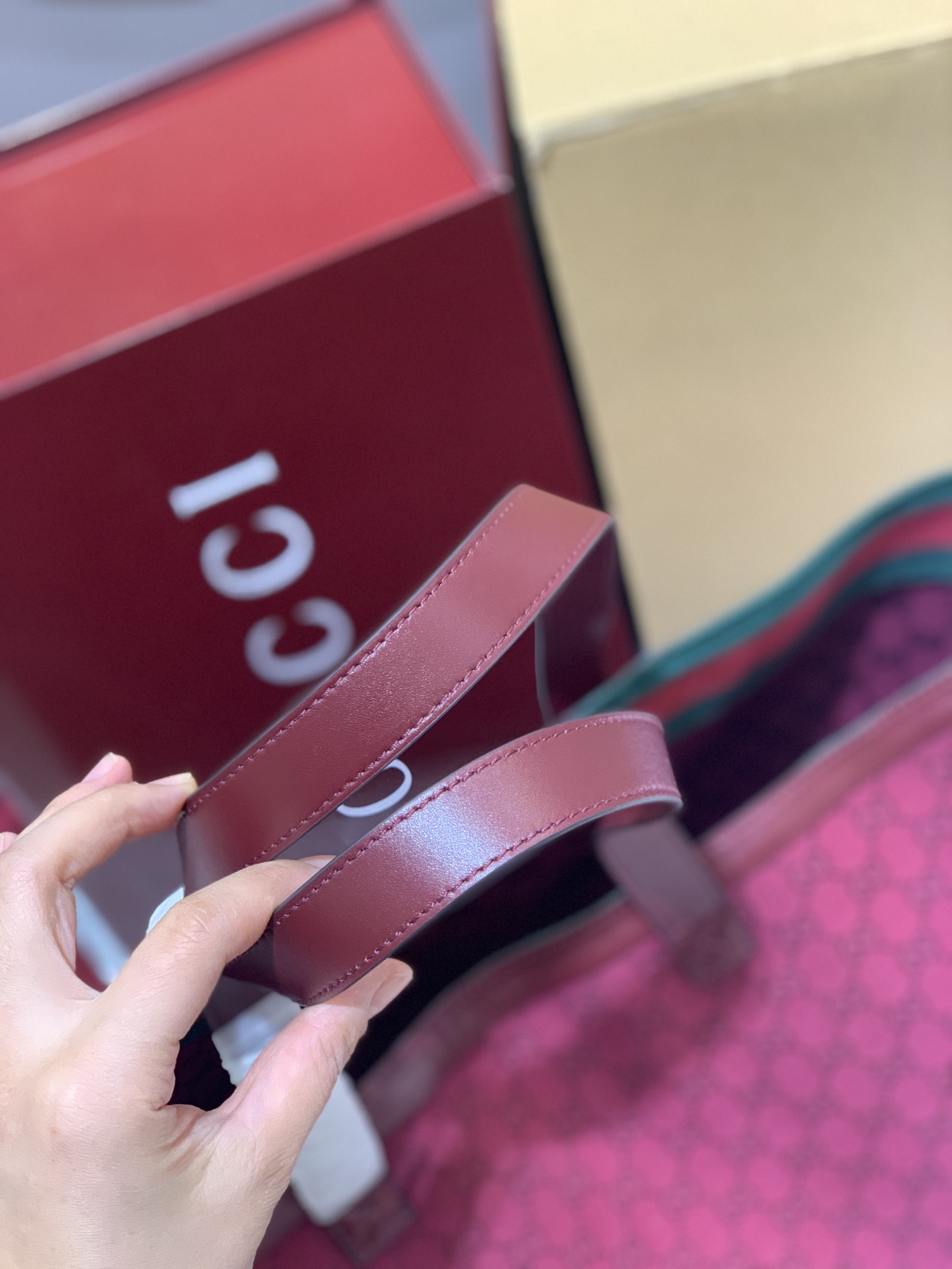 Gucci Totissima Medium Tote Bag