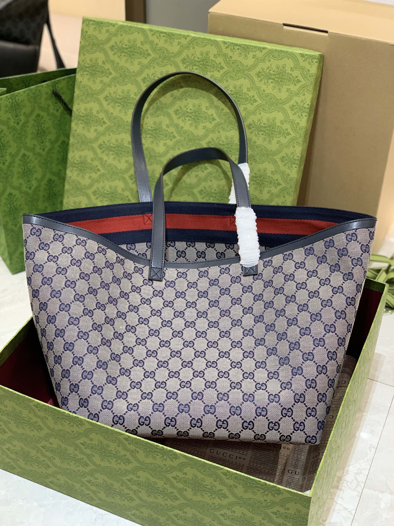 Gucci Totissima Medium Tote Bag